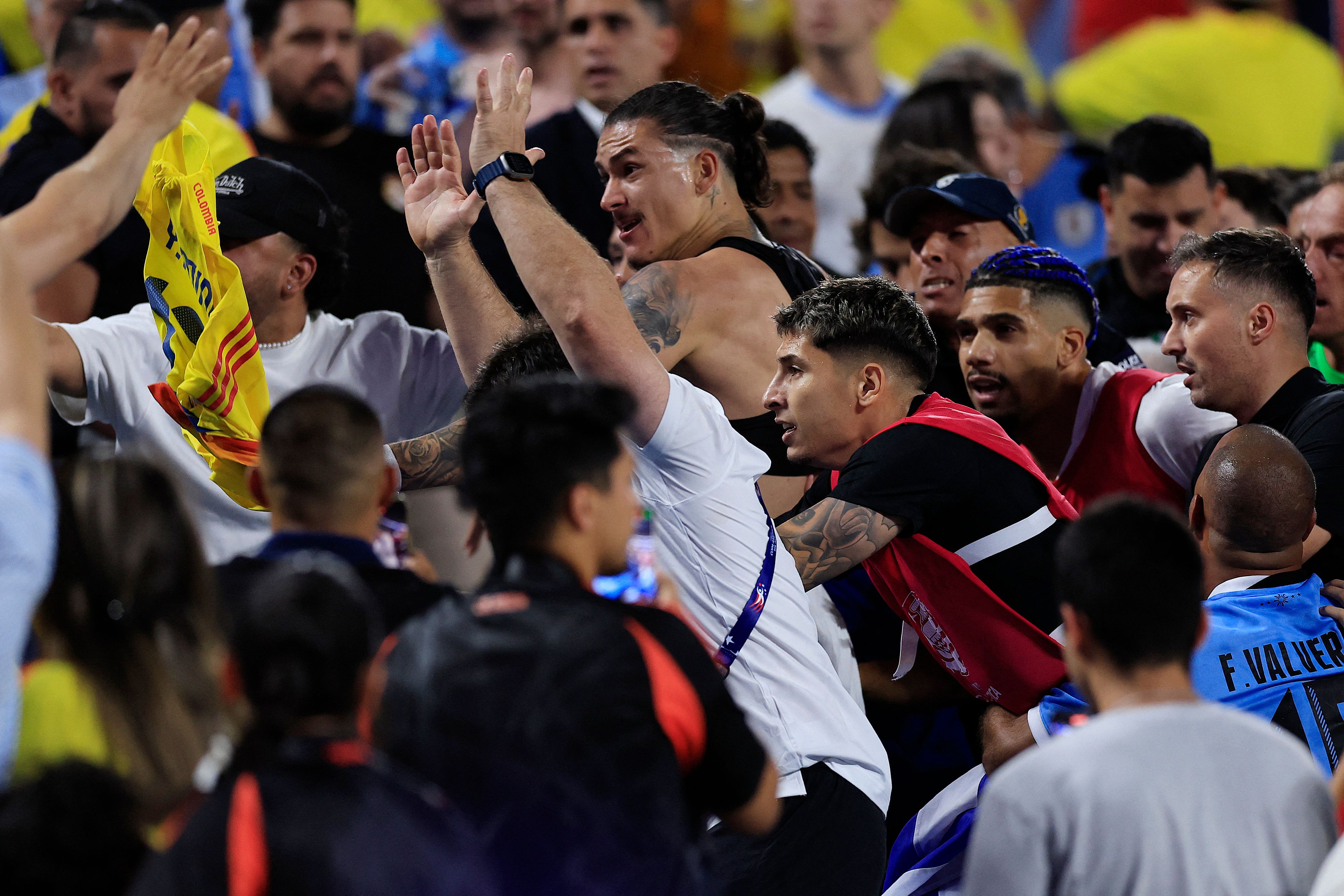 CHARLOTTE, NORTH CAROLINA - JULY 10: Darwin Nuñez (C) of Uruguay reacts during the CONMEBOL Copa America 2024 semifinal match between Uruguay and Colombia at Bank of America Stadium on July 10, 2024 in Charlotte, North Carolina.   Buda Mendes/Getty Images/AFP (Photo by Buda Mendes / GETTY IMAGES NORTH AMERICA / Getty Images via AFP)