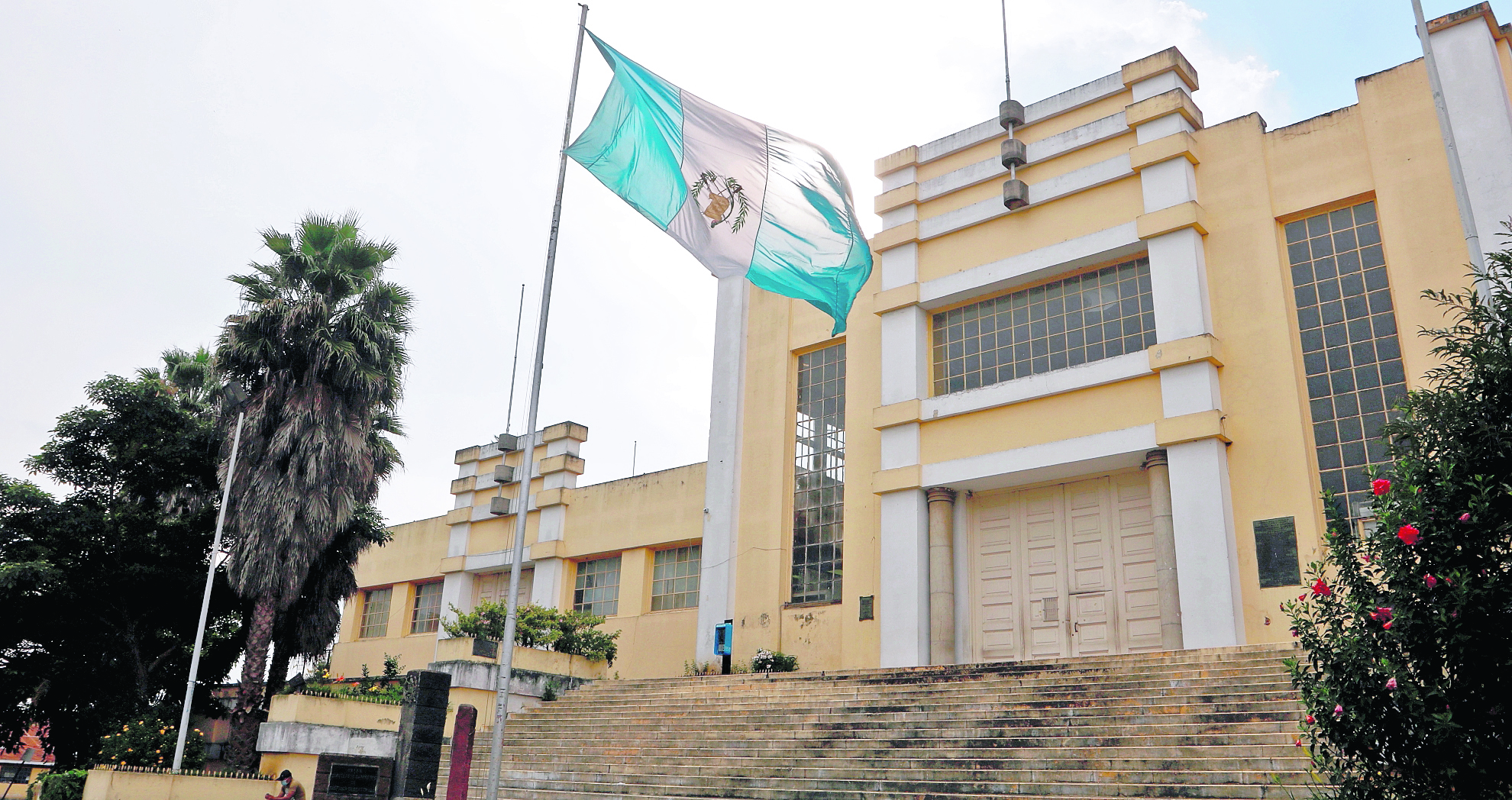 Edificio de Dirección General de Caminos, en el que él Director de Caminos, indica que se investigara el hecho ocurrido con la falsificación de las firmas. 

FOTOGRAFÍA: FERNANDO CABRERA