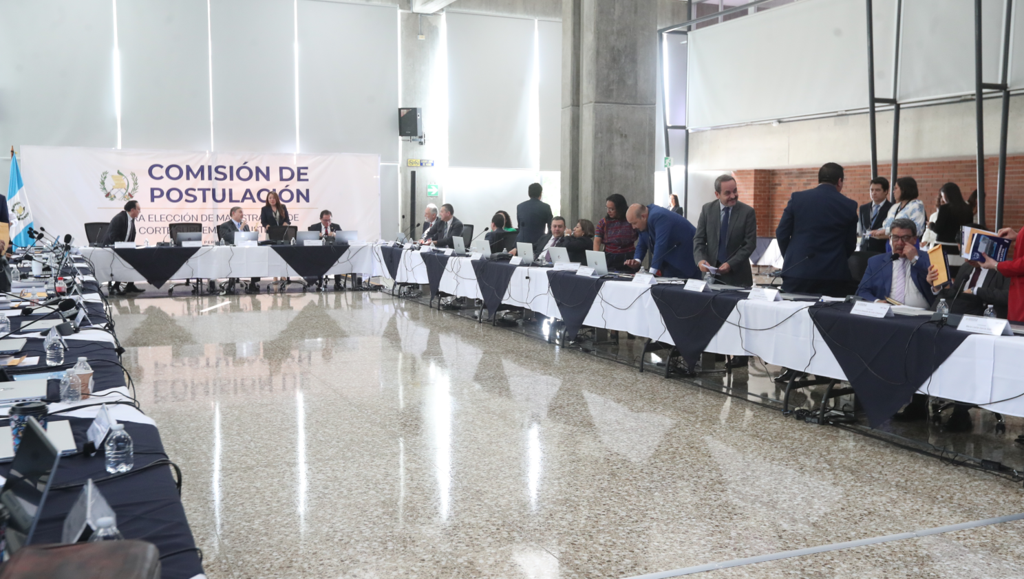 Reunión de la comisión de postulación para magistrados de la CSJ. (Foto Prensa Libre: Hemeroteca PL)