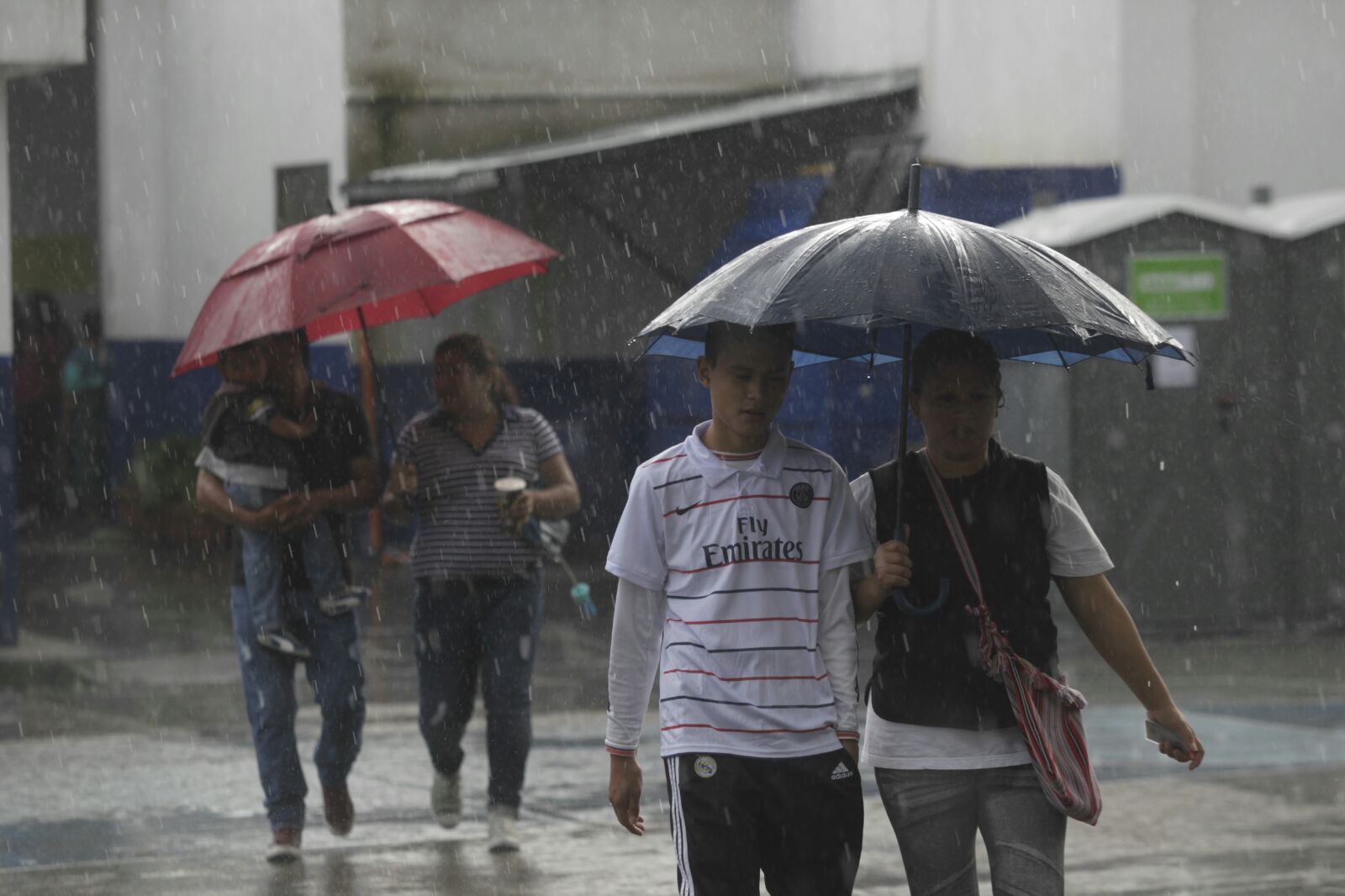 Una Onda del Este traerá constante lluvia y humedad a varias regiones de Guatemala, según el Insivumeh. (Foto Prensa Libre: )