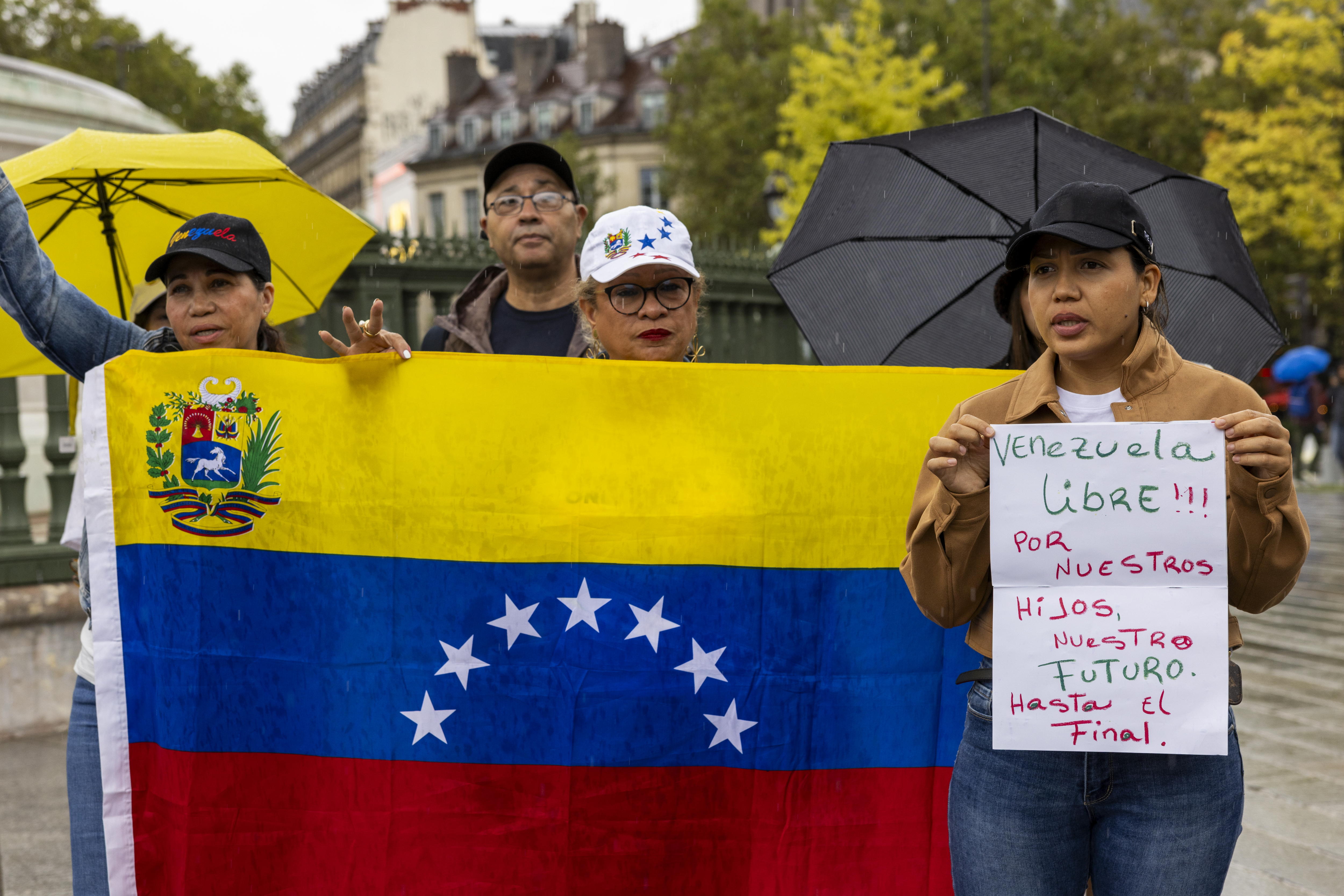 Los venezolanos rechazan los resultados electorales que declararon ganador de las elecciones presidenciales a Nicolás Maduro. Fotografía: EFE.