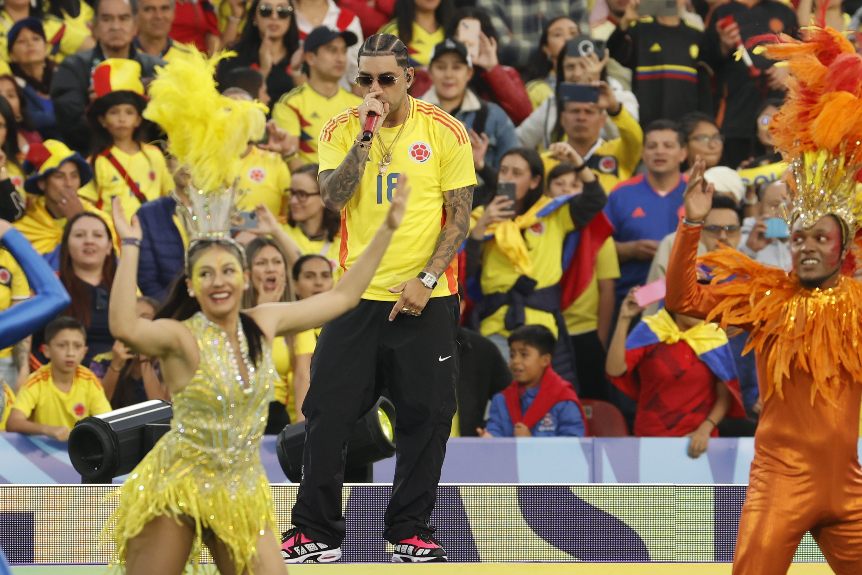 El artista colombiano Ryan Castro se presenta en la inauguración de la Copa Mundial Femenina sub-20