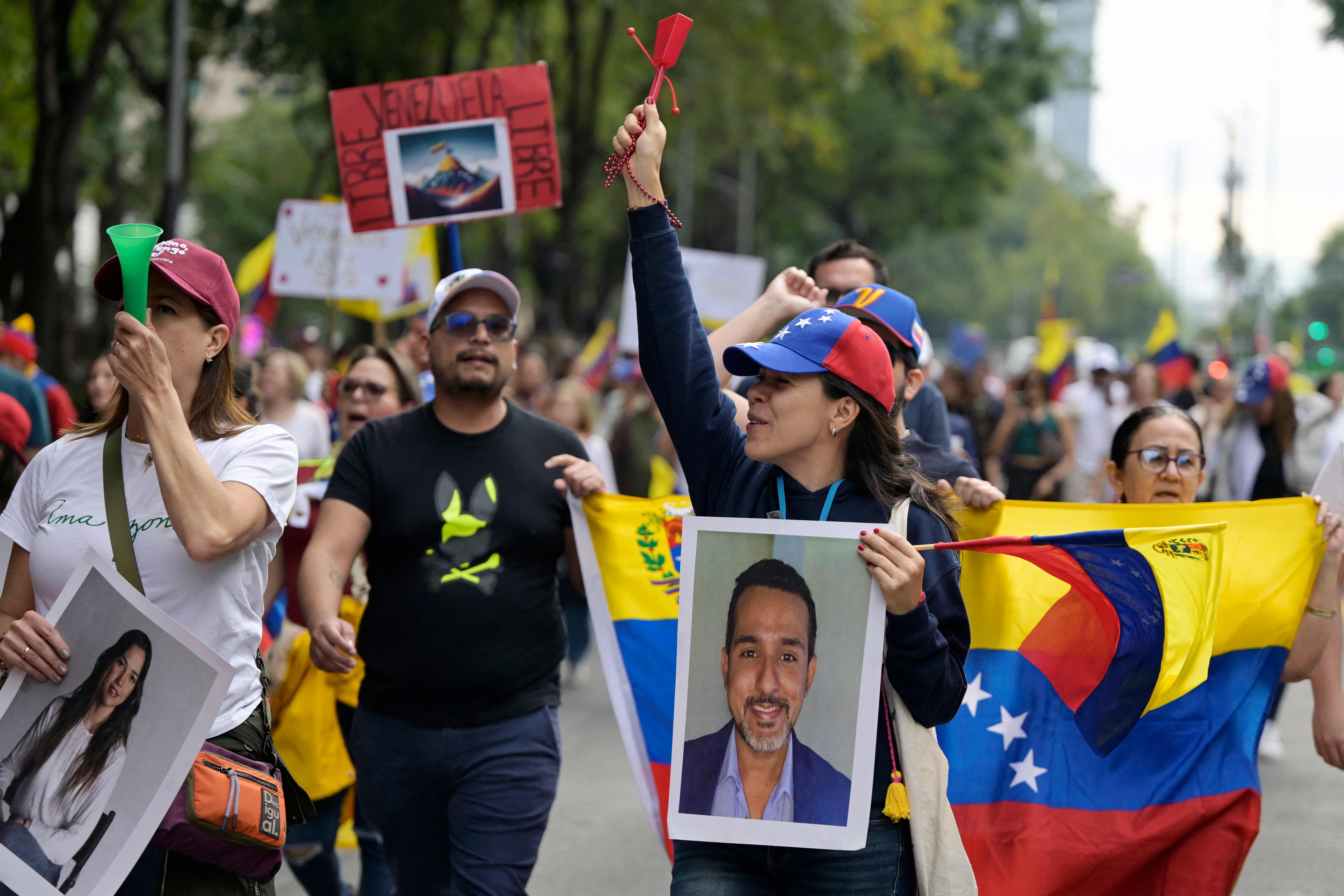 Luego de las elecciones presidenciales en Venezuela, el país atraviesa por una crisis política con protestas y marchas en varias ciudades del país. (Foto Prensa Libre: AFP)