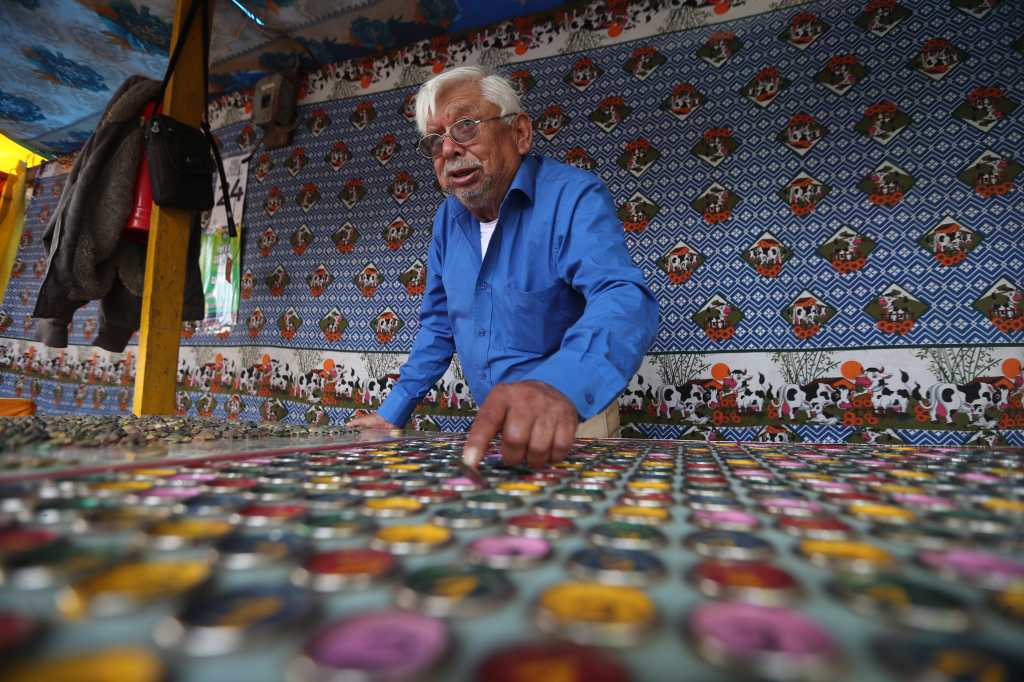 Juego de azar aros en la Feria del Cerrito del Carmen