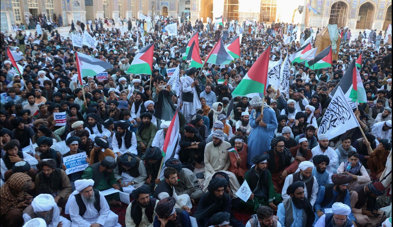 Protestas en Afganistán contra la muerte del antiguo jefe de Hamás, Ismail Haniyeh. (Foto Prensa Libre: AFP)