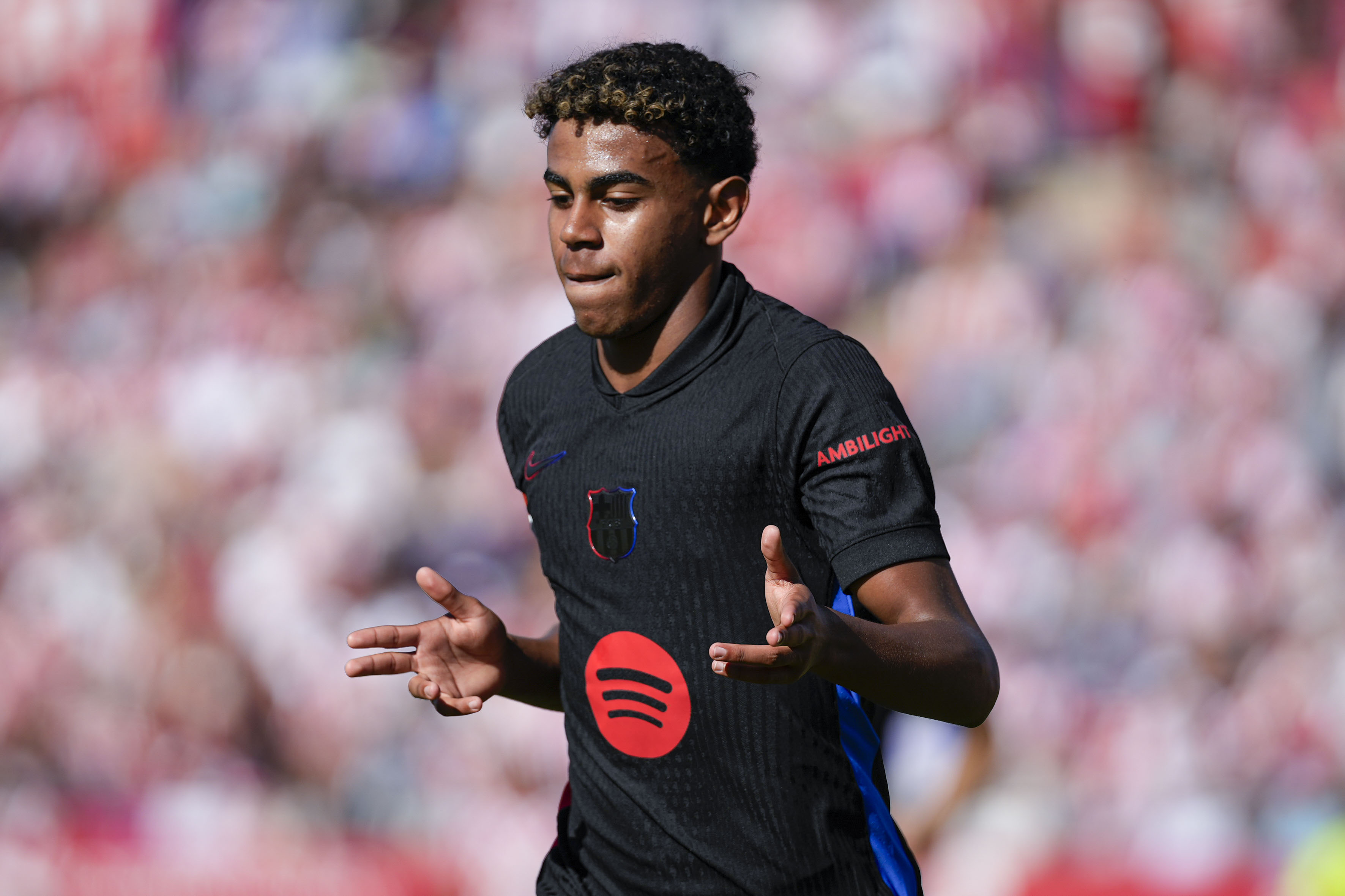 El joven español celebra una de las anotaciones en el partido ante el Girona