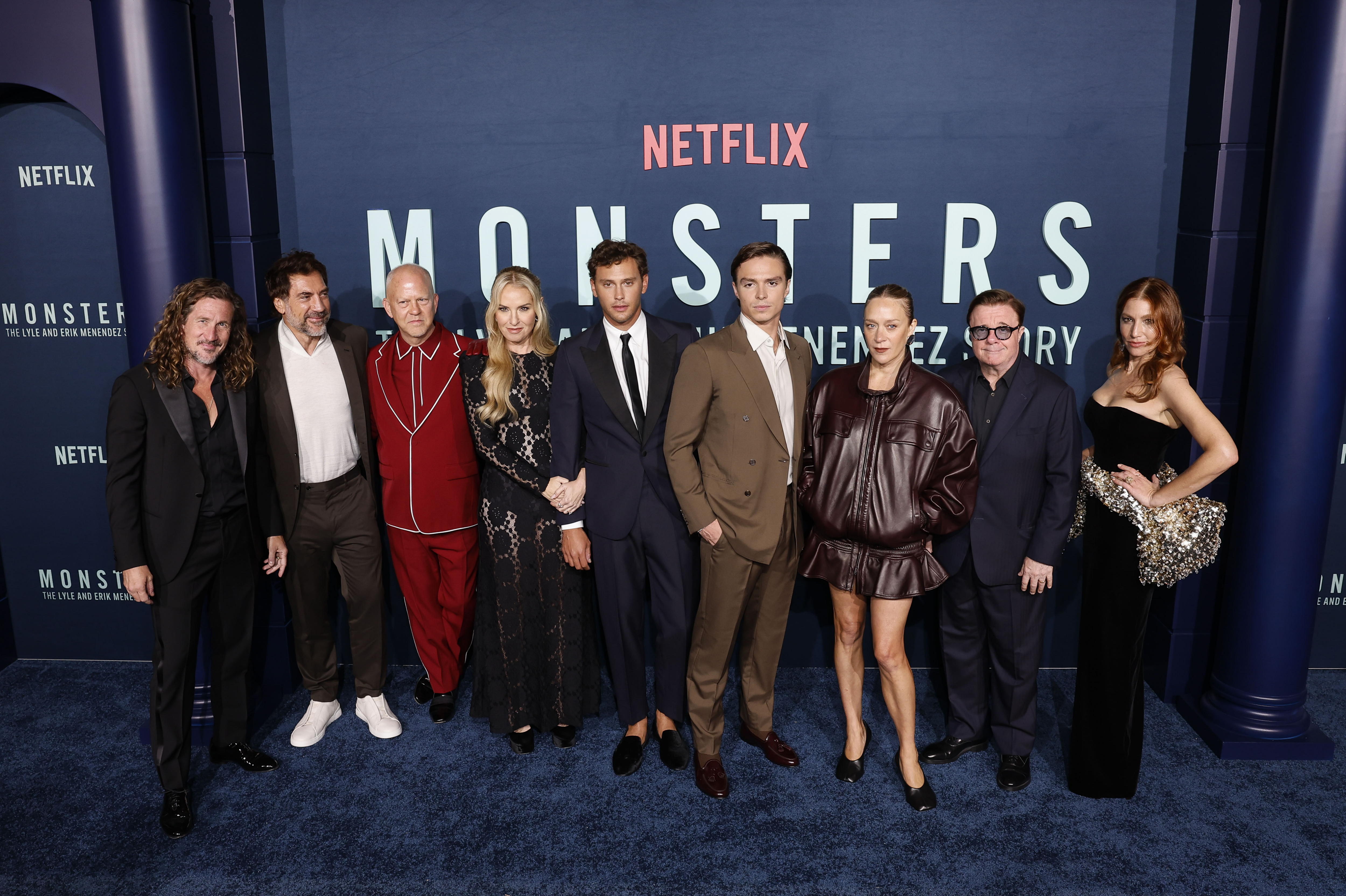 El elenco de Monsters en la premiere celebrada el 16 de septiembre de 2024.