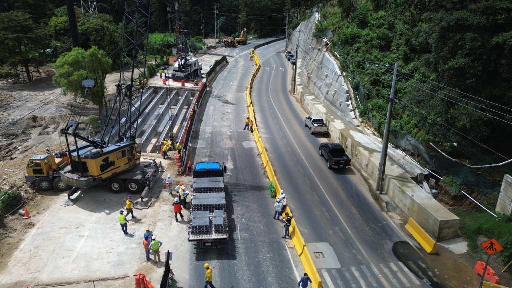 Carretera a El Salvador - Cierre por construccion de primer puente en ruta a El Salvador 8 septimbre 2024 (5)