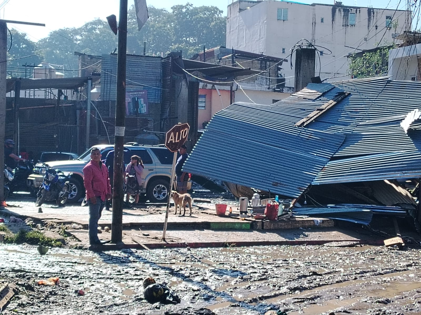 La zona 10 de Huehuetenango resultó afectada por las inundaciones a causa de la lluvia de las últimas horas. (Foto Prensa Libre: Mike Castillo)