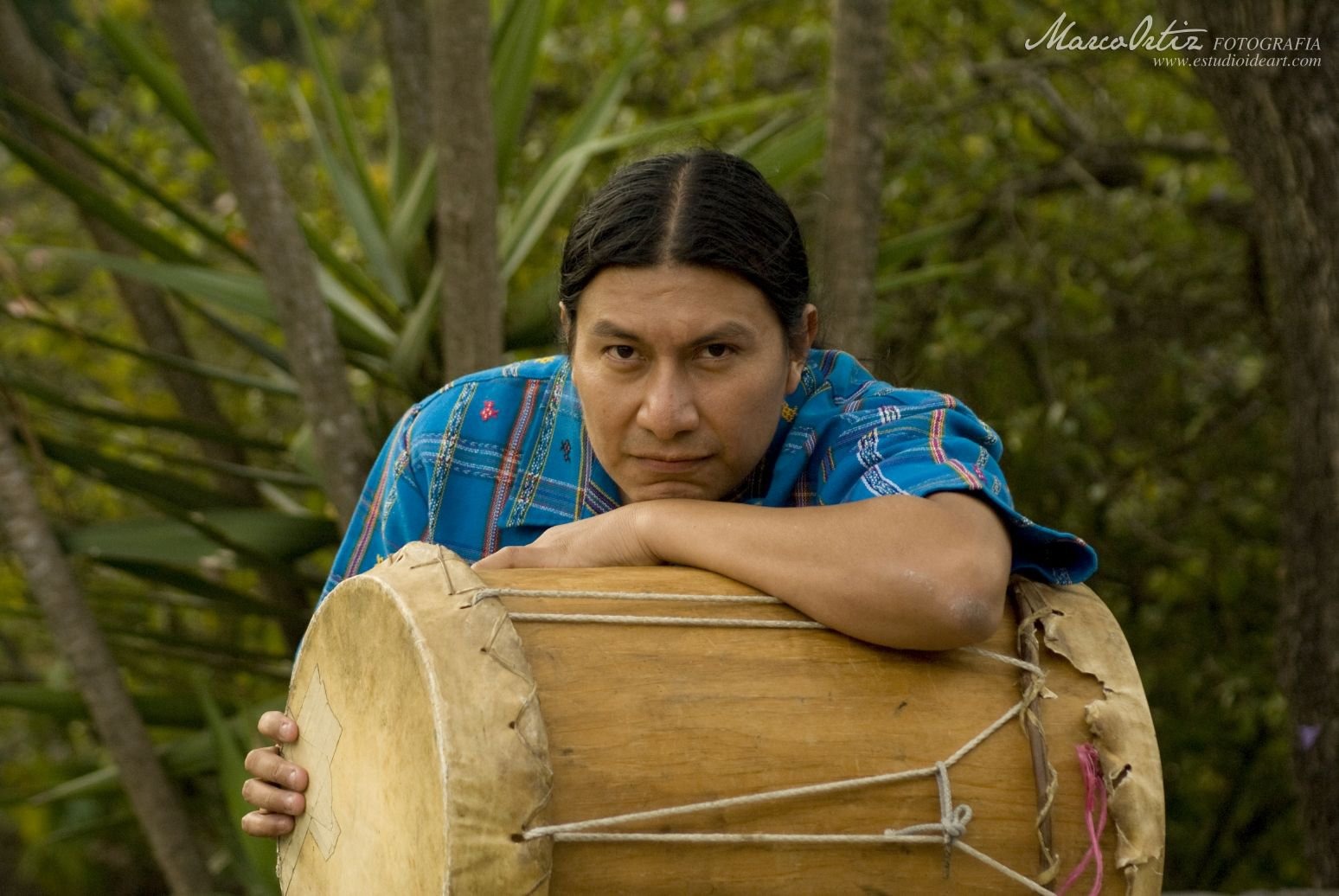 El instrumentalista Job Sis cuenta con una licenciatura en música por la Usac. Además de haber participado en grupos como Sobrevivencia 
y Batz Marimba, Job Sis también ha formado parte de coros.(Foto Prensa Libre: Marco Ortiz, Cortesía Job Sis)