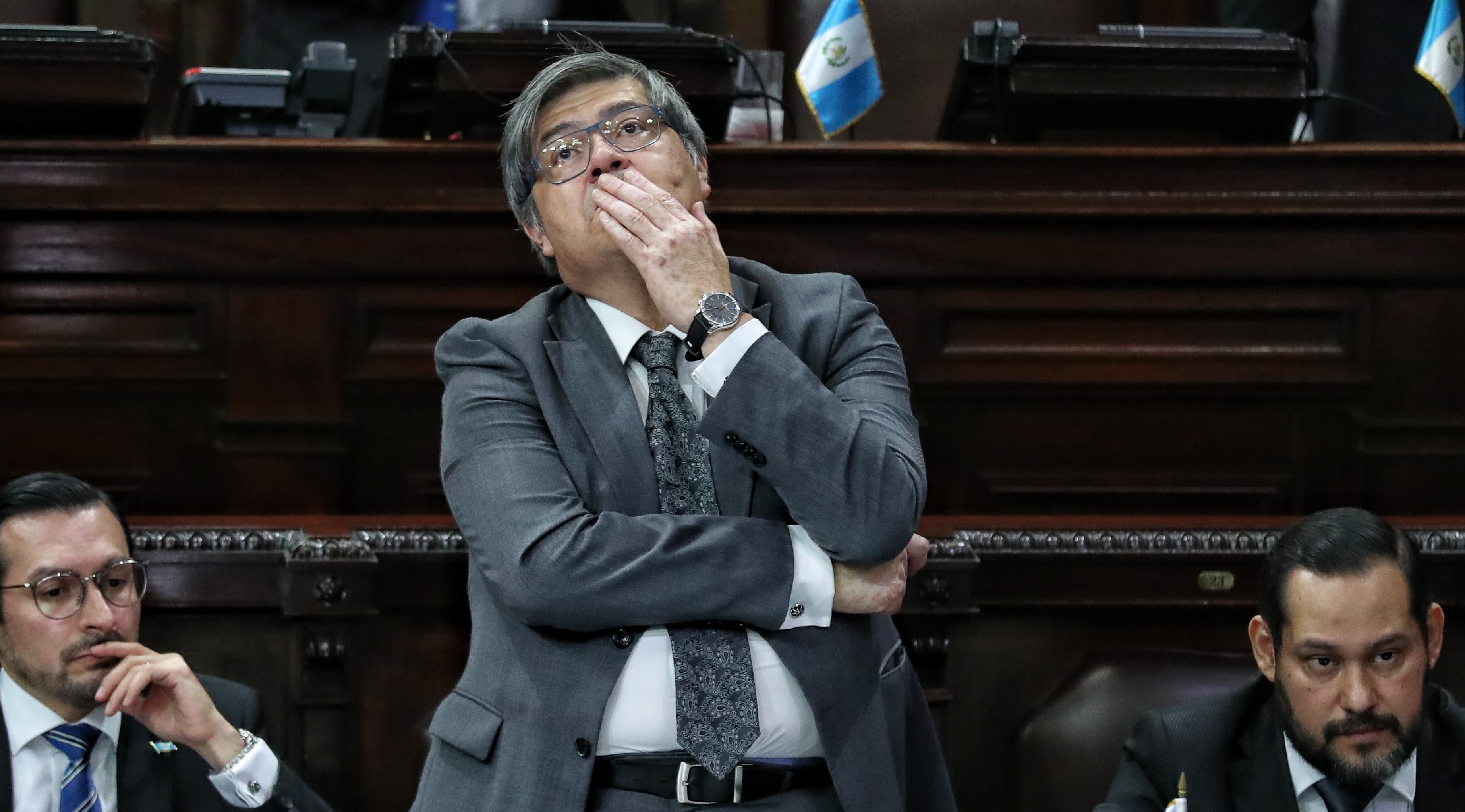 Francisco Jiménez, ministro de Gobernación, durante la interpelación en el Congreso de la República. (Foto Prensa Libre: Esbin García)