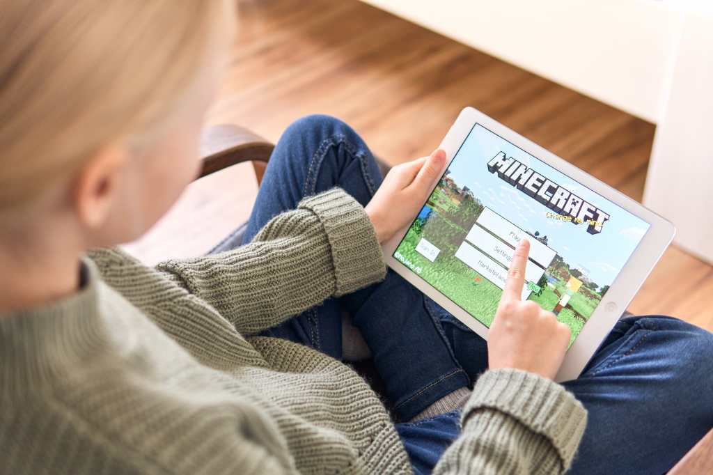 Minecraft: El videojuego educativo que atrae a millones de niños y adultos alrededor del mundo