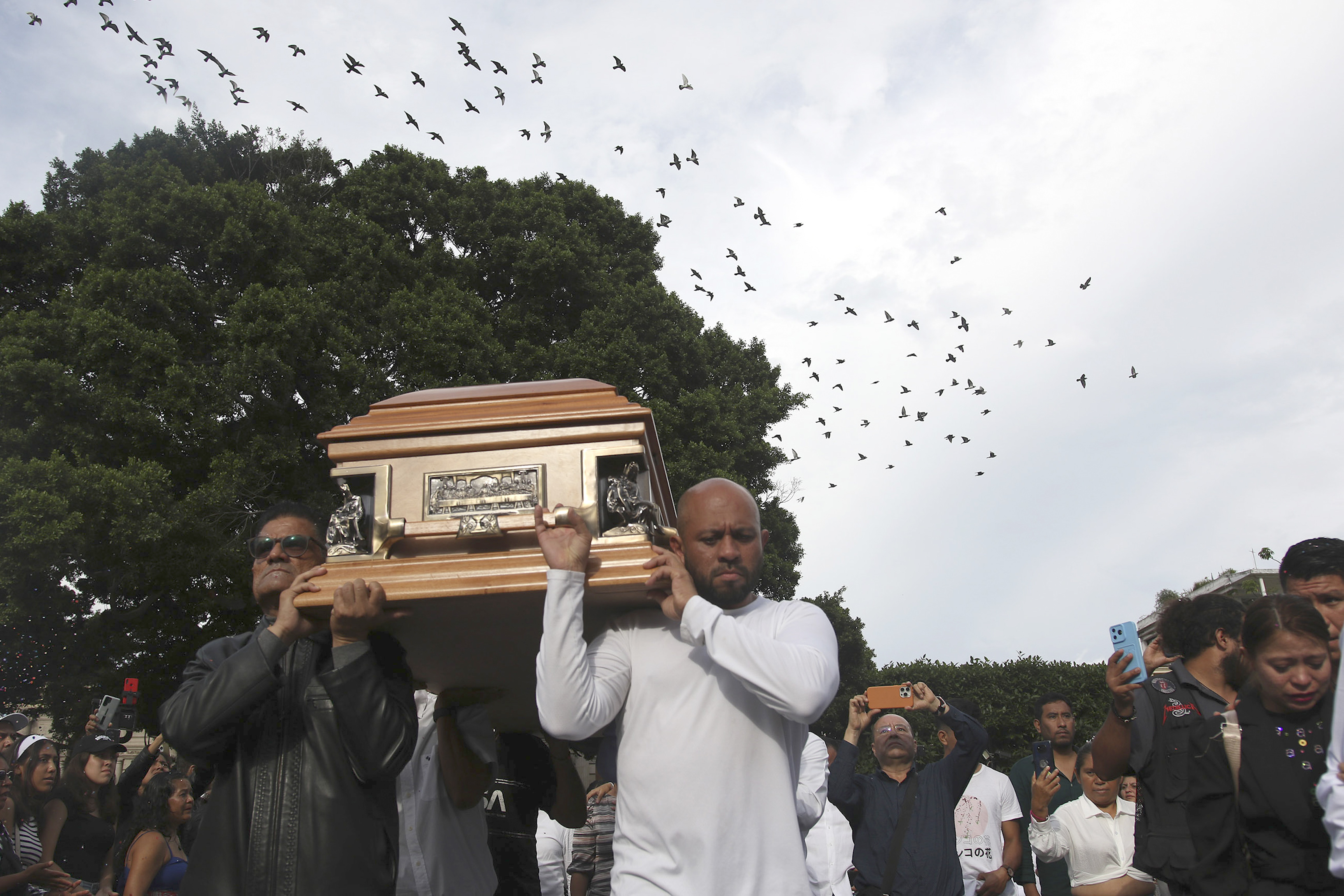 El funeral del alcalde, Alejandro Arcos fue llevado a cabo el lunes 7 de octubre.