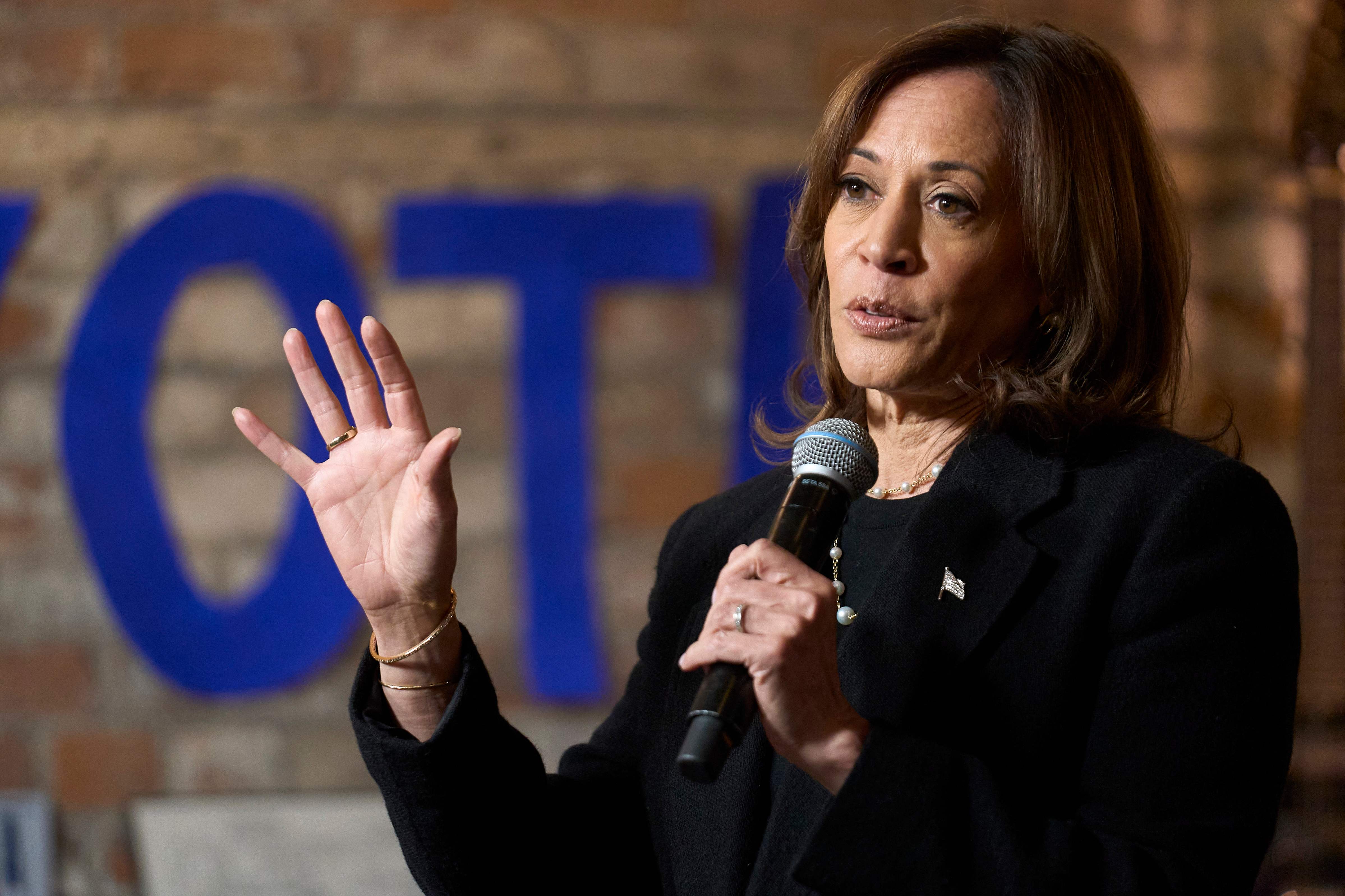 Kamala Harris cuestiona estado mental de Donald Trump