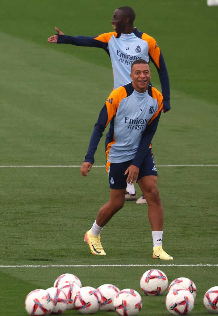 Kylian Mbappé durante un entrenamiento con el Real Madrid.