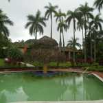 REPORTAJE DE JOVENES EX INTEGRANTES DE LAS DENOMINADAS MARAS SON REHABILITADOS EN LA FINCA PRESIDENCIAL SANTO TOMAS UBICADA EN EL DEPARTAMENTO DE ESCUINTLA, QUE LE FUE CEDIDA A APREDE ESTA INSTITUCION ENSEA PANADERIA.COMPUTACION Y LUEGO UTILIZAN LA PICINA QUE SE ENCUNTRA EN LAS INSTALACIONES DE DECHA FINCA FOTOGRAFIA CORRESPONDIENTE AL EXTERIOR DE LA FINCA