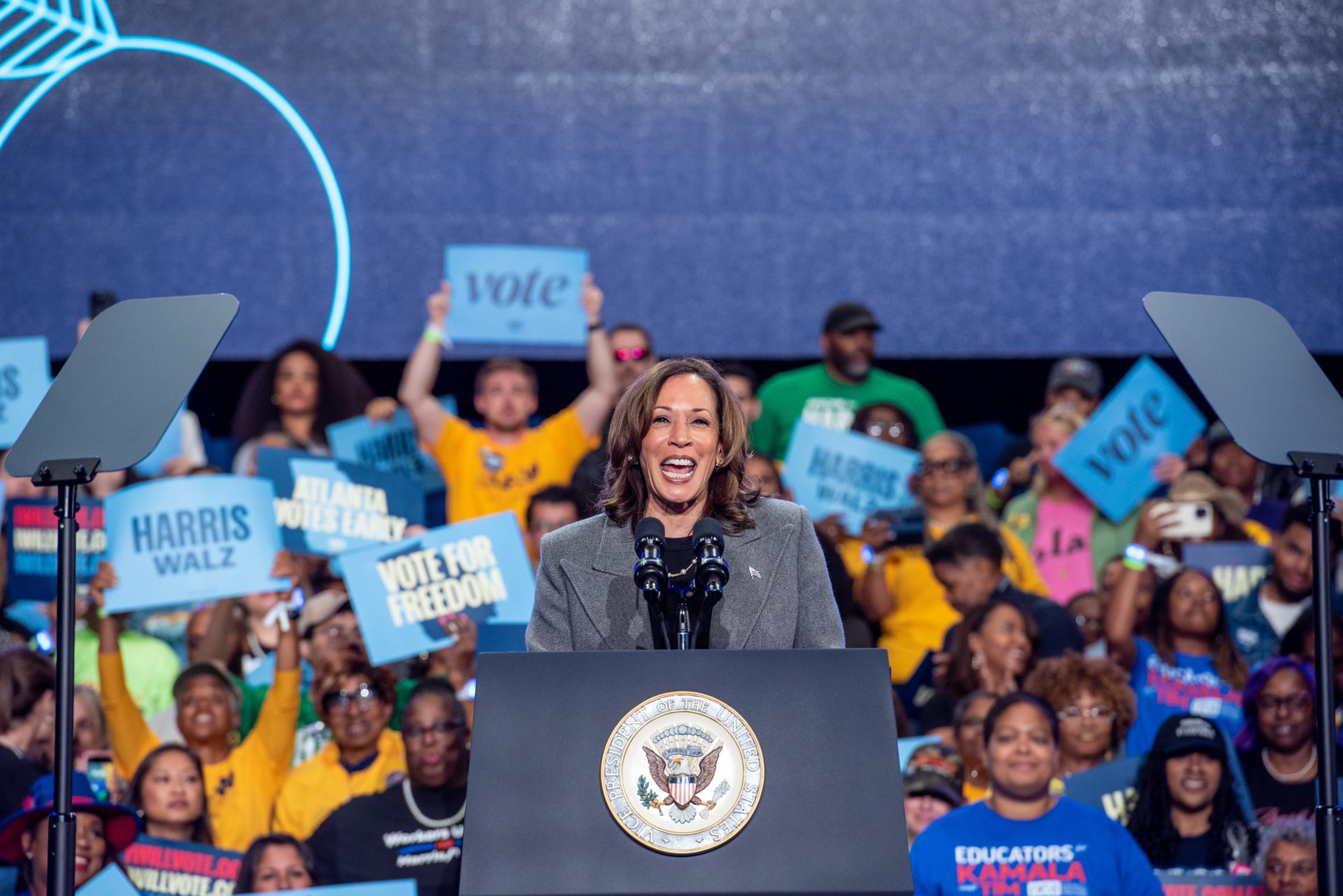 Kamala Harris cumple 60 años