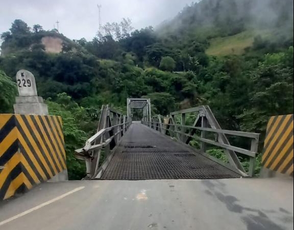 Daños en el puente El Chixoy