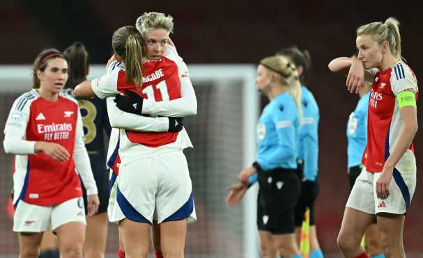 Arsenal's Swedish striker #17 Lina Hurtig (C) celebrates with Arsenal's Irish striker #11 Katie McCabe (2L) following the Women's UEFA Champions League group C football match between Arsenal and Juventus at the Emirates Stadium, in north London, on November 21, 2024. Arsenal won the match 1-0. (Photo by JUSTIN TALLIS / AFP)