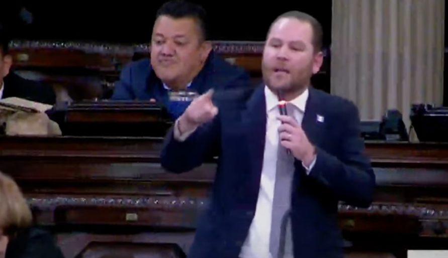 El diputado Álvaro Arzú Escobar había perdido la visa para entrar en Estados Unidos, según él, por haber votado a favor de que se investigara a magistrados del TSE. (Foto Prensa Libre: )