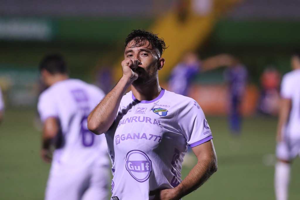 Winston Pineda marcó el tercer gol de Comunicaciones. 