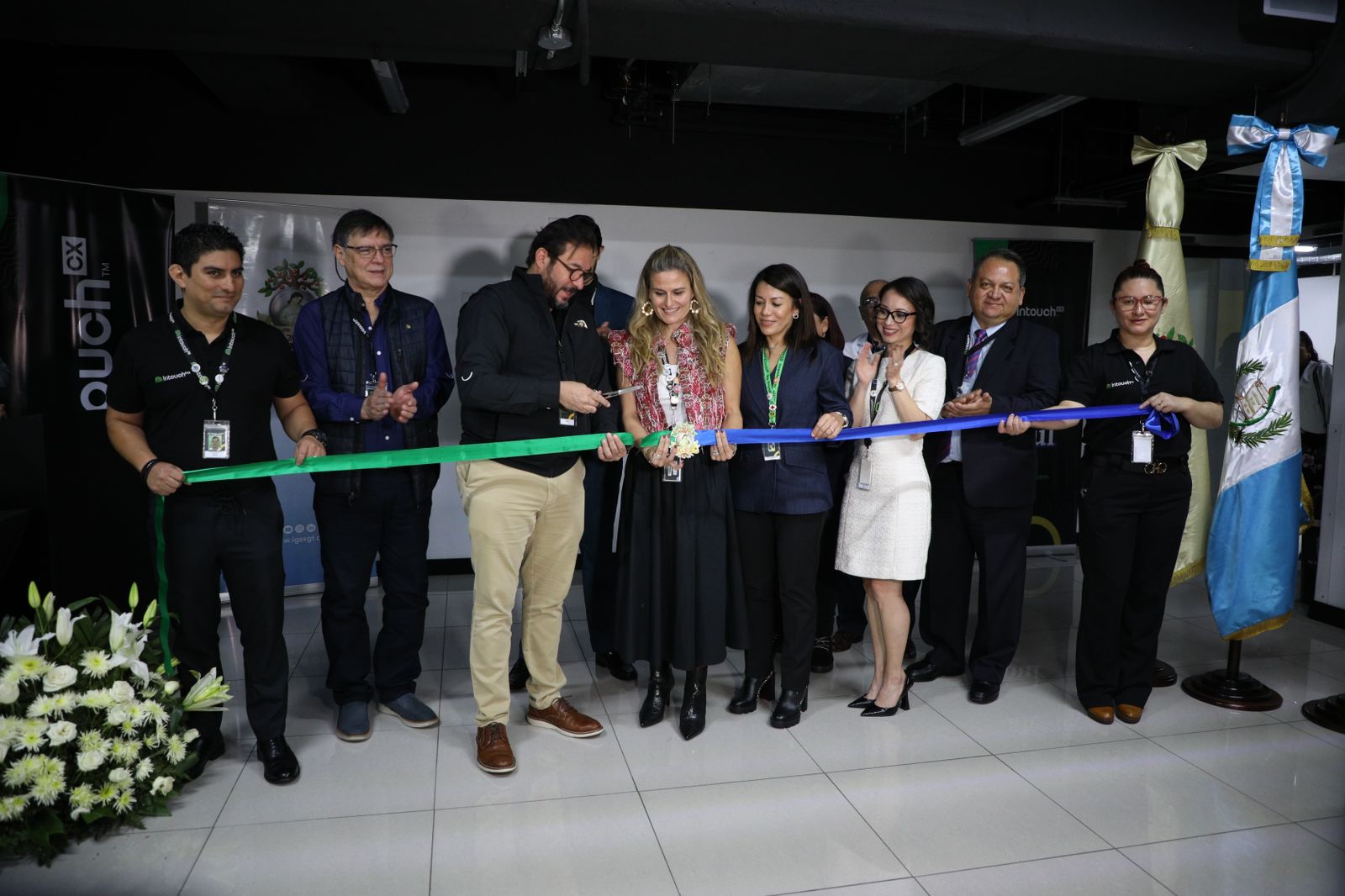 Inauguración de la primera clínica empresarial: autoridades del IGSS e IntouchCX destacan este modelo como un avance en salud laboral. (Foto, Prensa Libre: cortesía IGSS)