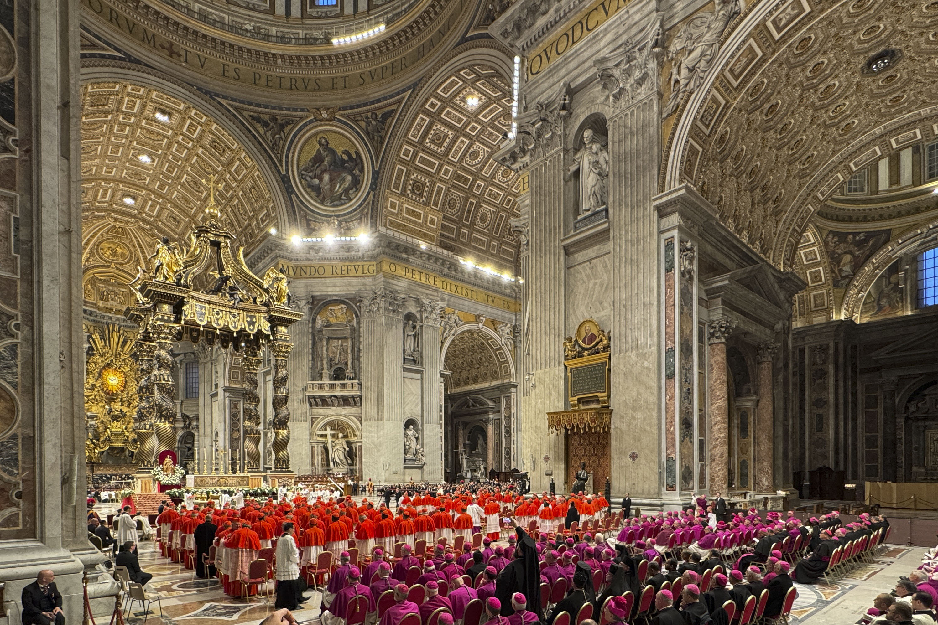 Por qué los papas cambian de nombre