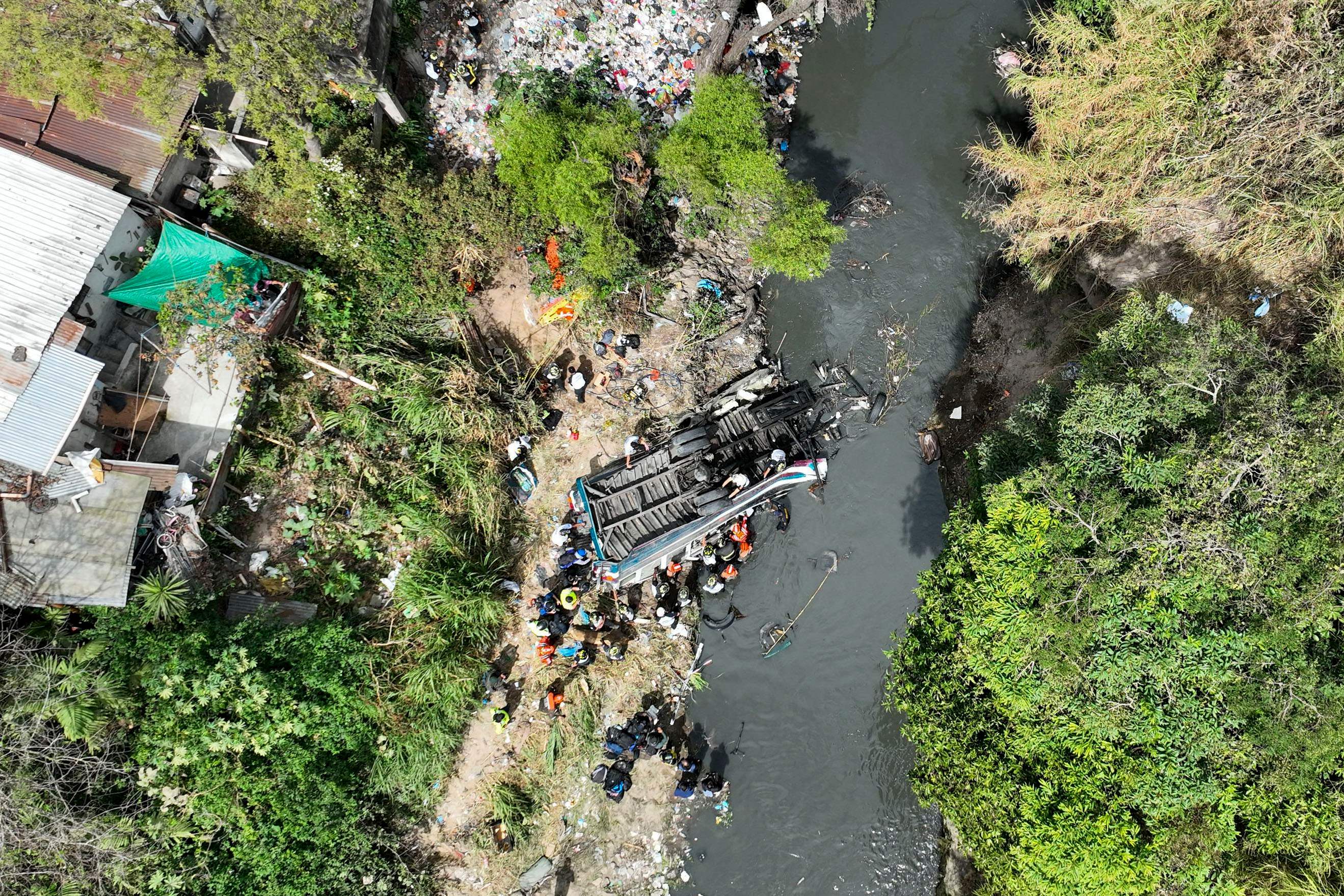 Accidente de bus en Calzada La Paz