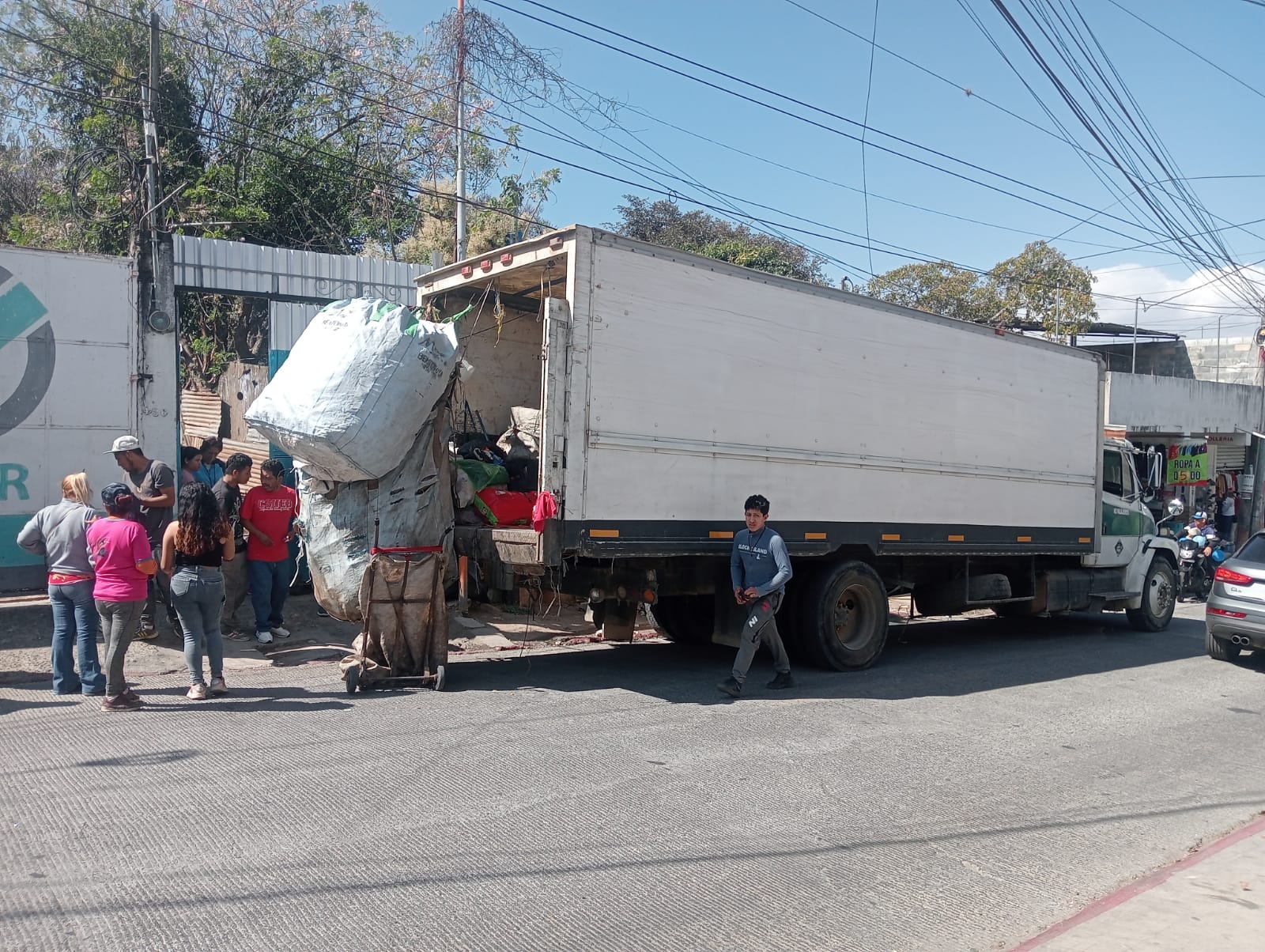 Feto hallado en camión de basura en Villa Canales