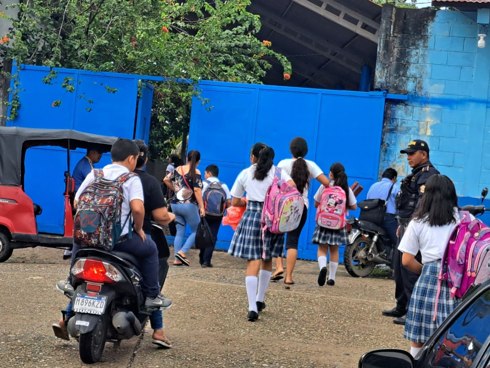 Programa Escuelas Seguras PNC foto PNC