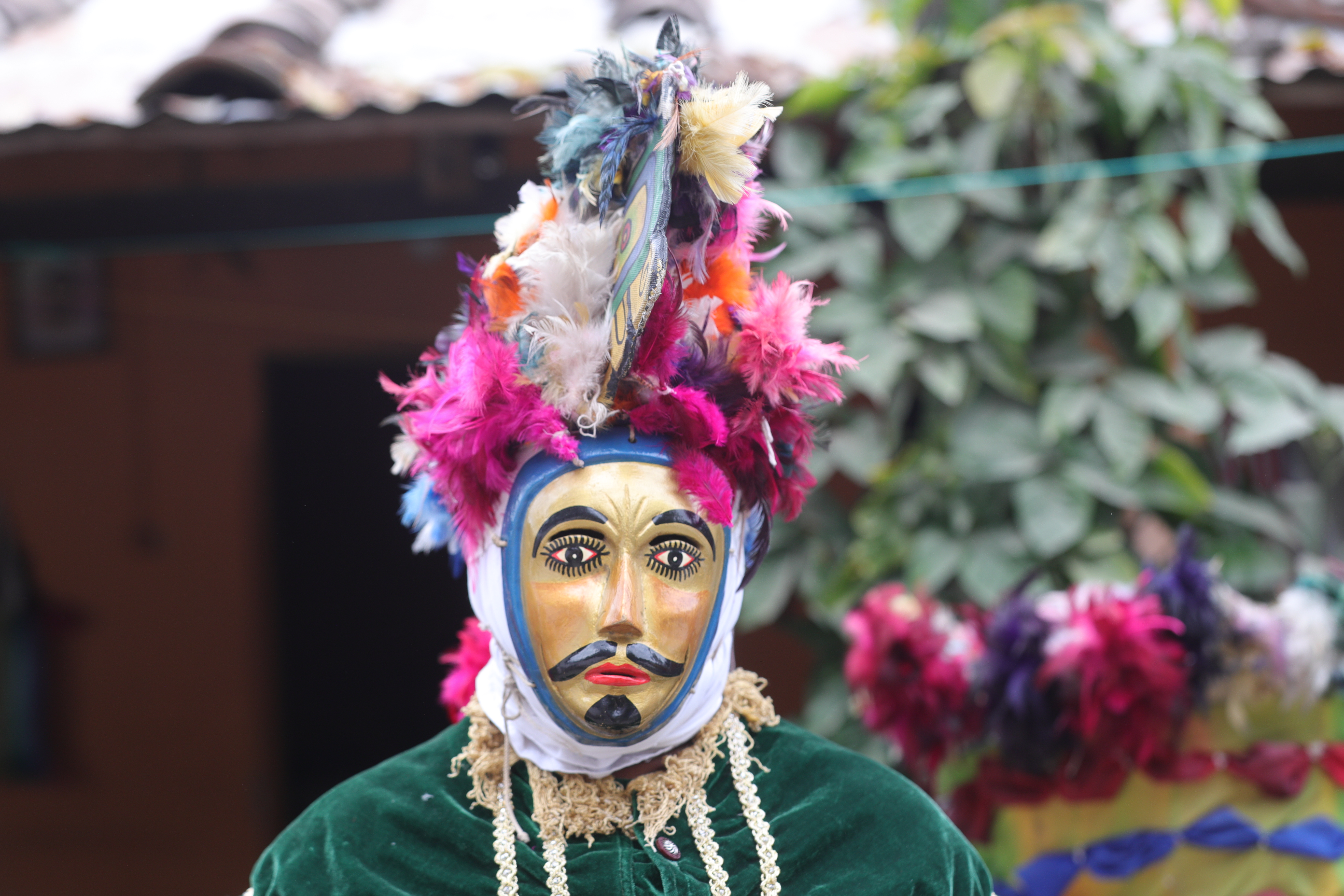 El grupo que representa la danza de Rabinal Achí enfrenta problemas económicos,  pero también tiene  otras necesidades para continuar con este patrimonio de la humanidad.  (Foto Prensa Libre: Keneth Cruz)