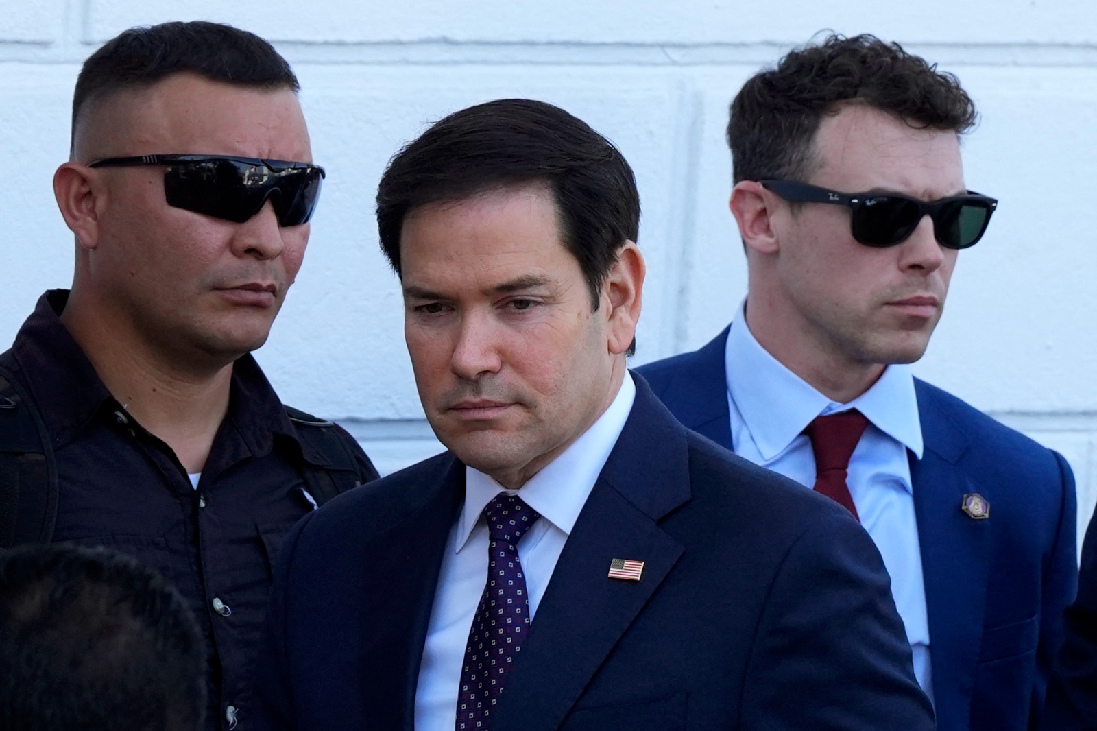 Rubio, que se encuentra en Panamá durante su primer viaje como secretario de Estado, llegó al palacio presidencial de las Garzas, en el Casco Antiguo de la capital panameña.(Foto Prensa Libre EFE)