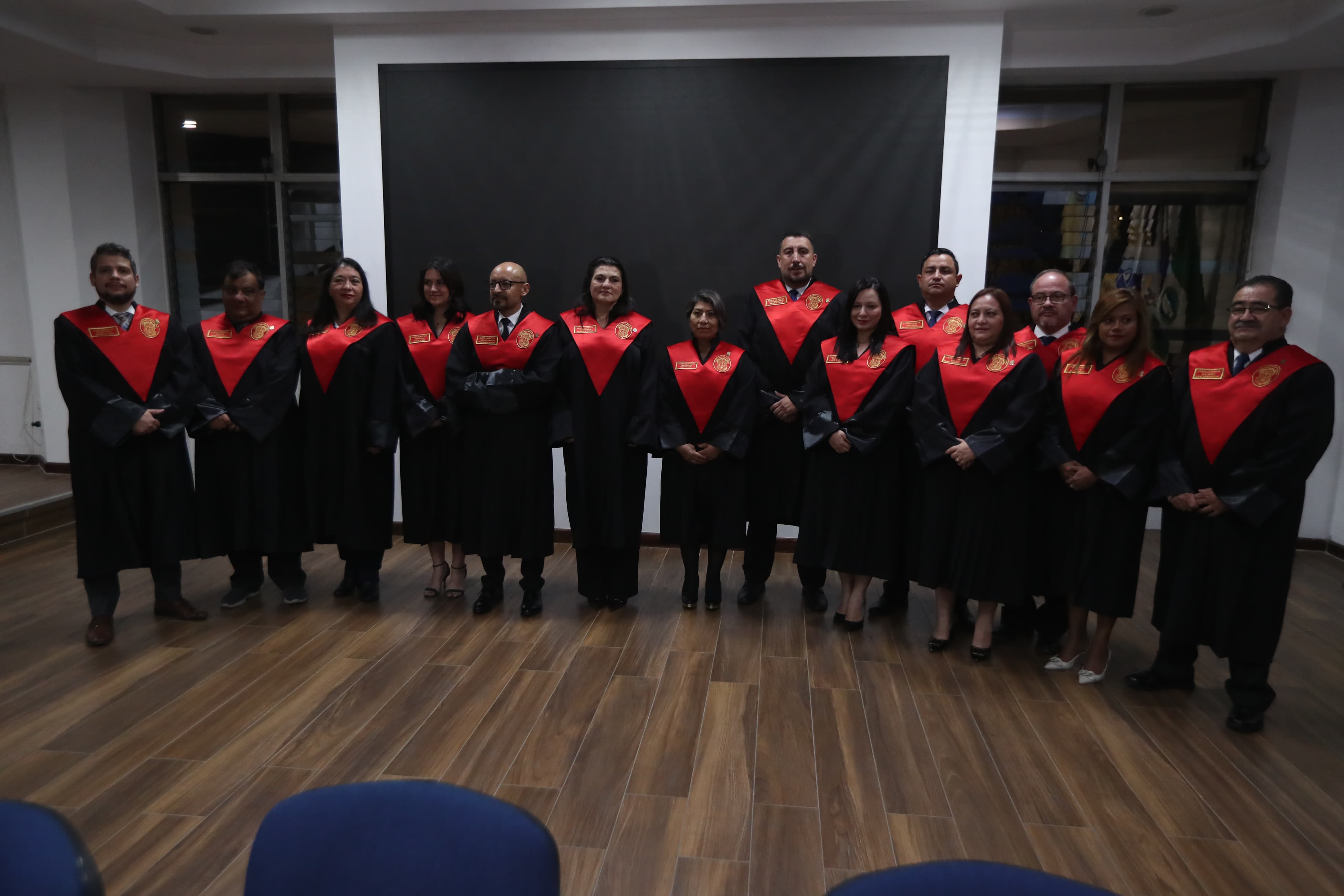 El acto protocolario de toma de posesión se llevó a cabo en las instalaciones del Colegio de Abogados y Notarios de Guatemala (CANG), donde las nuevas autoridades asumieron oficialmente sus cargos para el período 2025-2027 (Foto, Prensa Libre: Óscar Vásquez) 