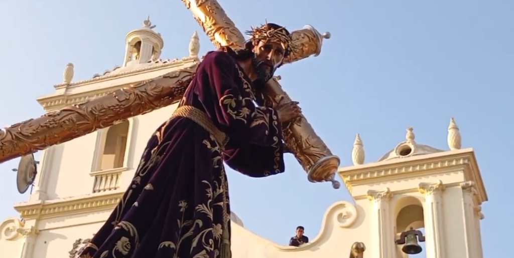 Procesión Jesús del Consuelo. Foto-Hermandad de Jesús Nazareno del Consuelo