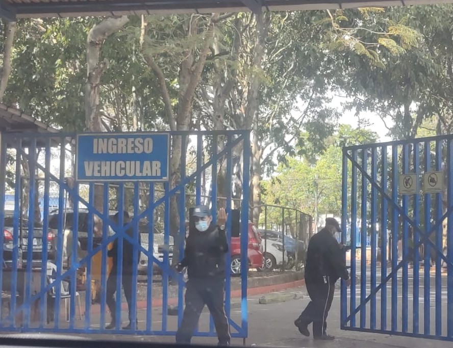 Uso obligatorio de mascarilla en Hospital Roosevelt