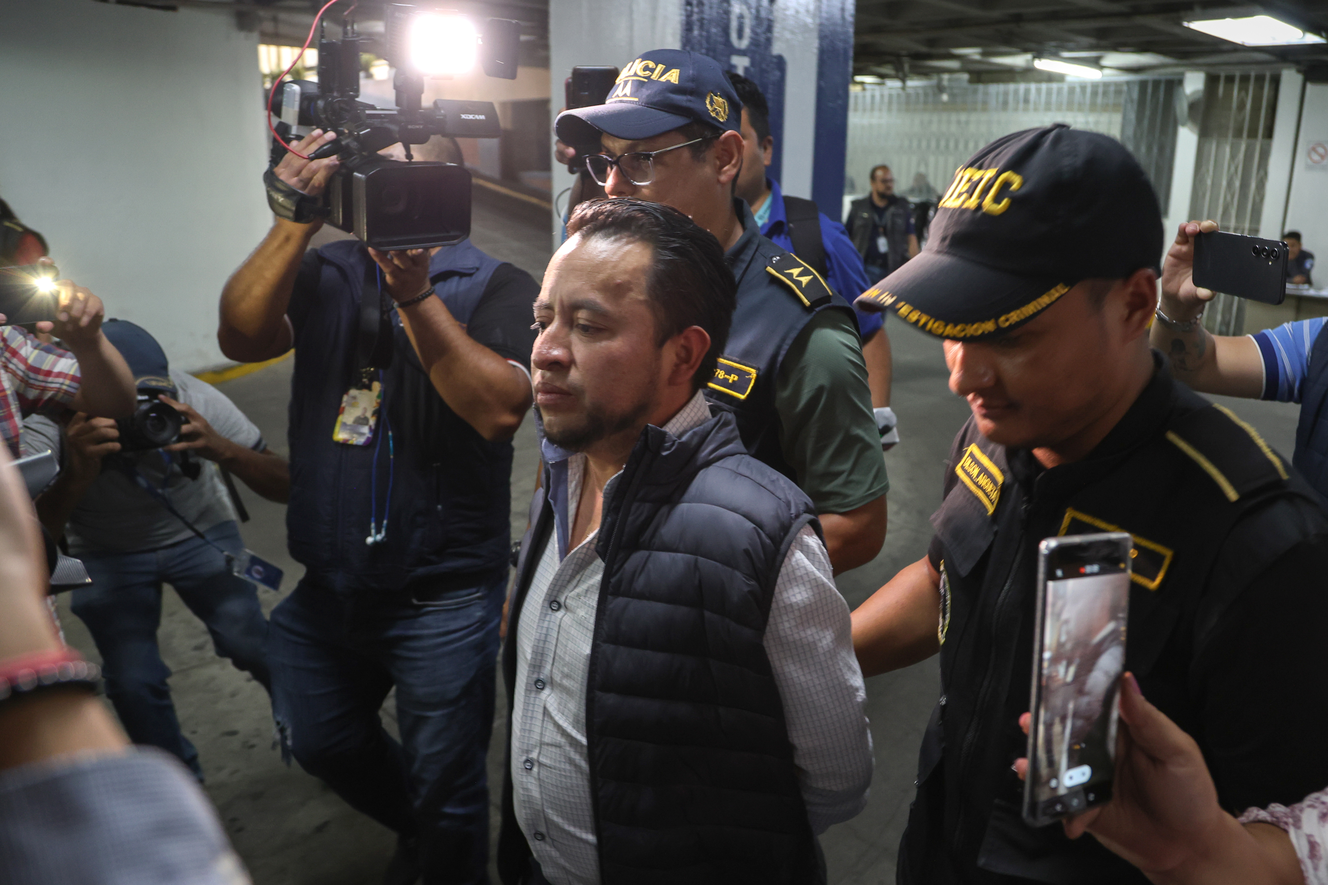 Luis Pacheco, expresidente de Los 48 Cantones de Totonicapán, es señalado de terrorismo por las protestas del 2023. Fotografía: EFE.