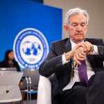 El jefe de la Reserva Federal, Jerome Powell, enfrenta duras críticas por parte del presidente Donald Trump. (Foto Prensa Libre: EFE)