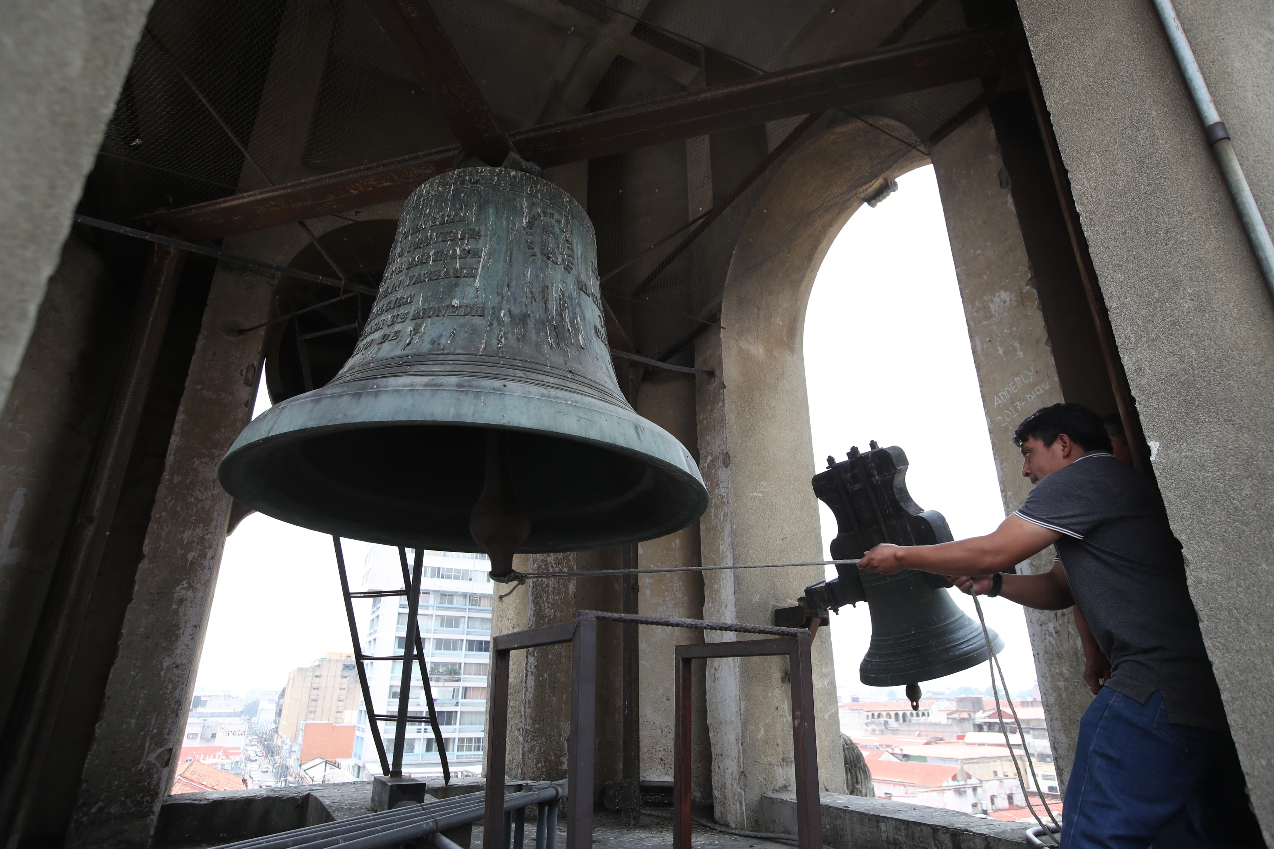 88 dobles de campanas Papa Francisco