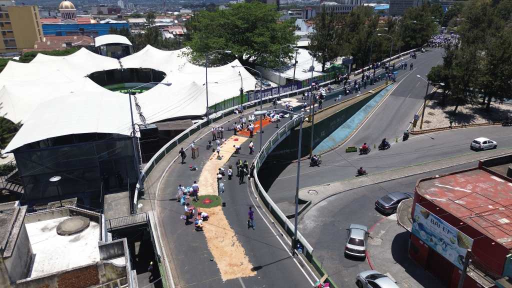 Alfombra más larga Semana Santa 2025