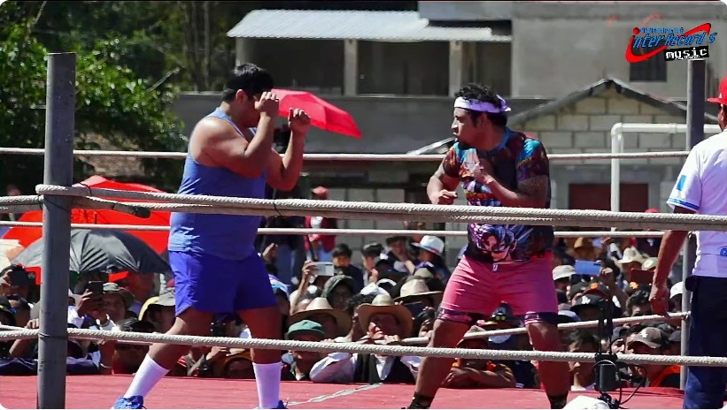 Este Viernes Santo se celebró el Chivarreto 2025 en San Francisco El Alto, Totonicapán. (Foto Prensa Libre: captura de pantalla Interplus Chivarreto)