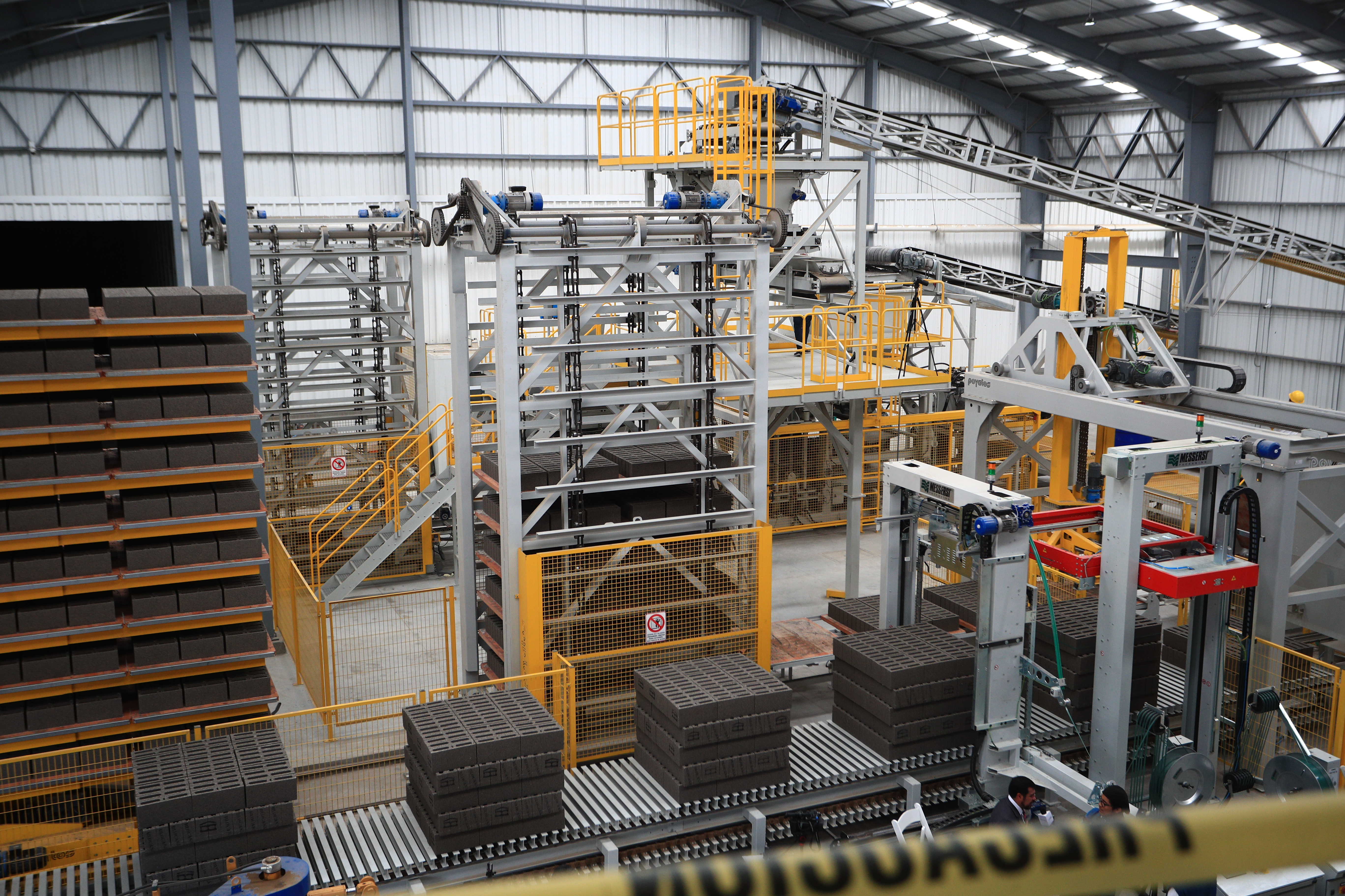 Inauguracin de la nueva planta de Block BOCAZA, ubicada en el km 32 de Amartilla, con una inversin de ms de 50 millones de quetzales.Foto Carlos Hernndez25/02/2020