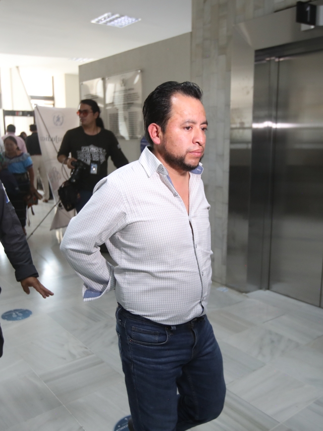 LUIS PACHECO Y HECTOR CHACLAN EX 48 CANTONES AUDIENCIA