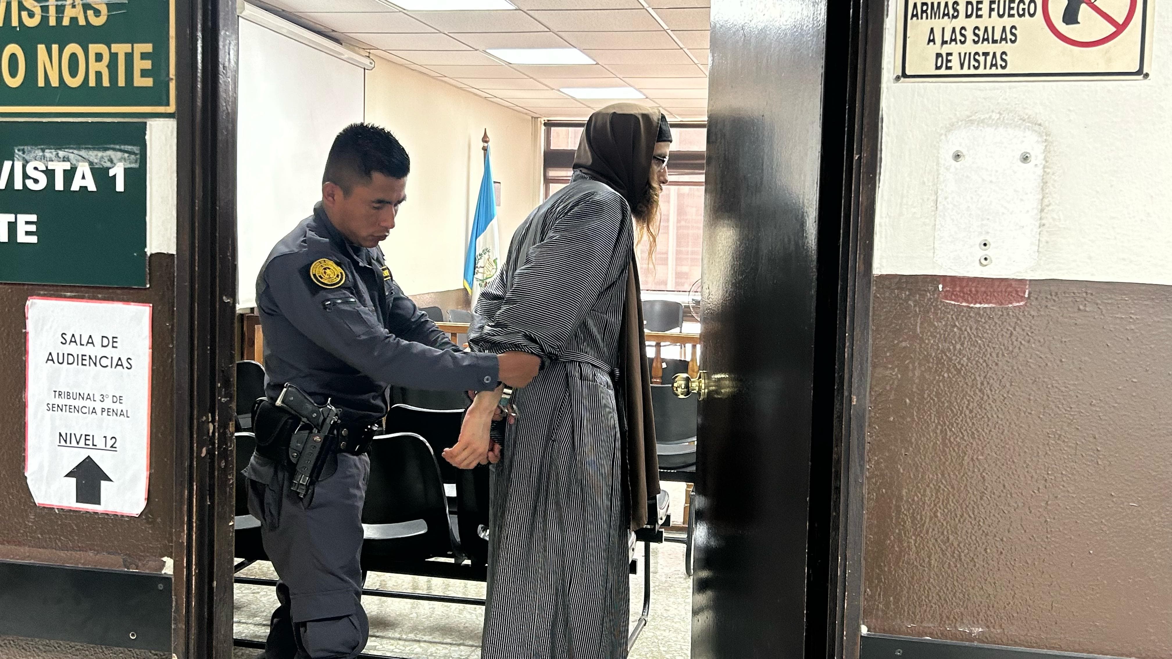 Yoel Alter, miembro de la secta Lev Tahor, es señalado de trata de personas y requerido por la justicia de México. (Foto Prensa Libre: Elmer Vargas)