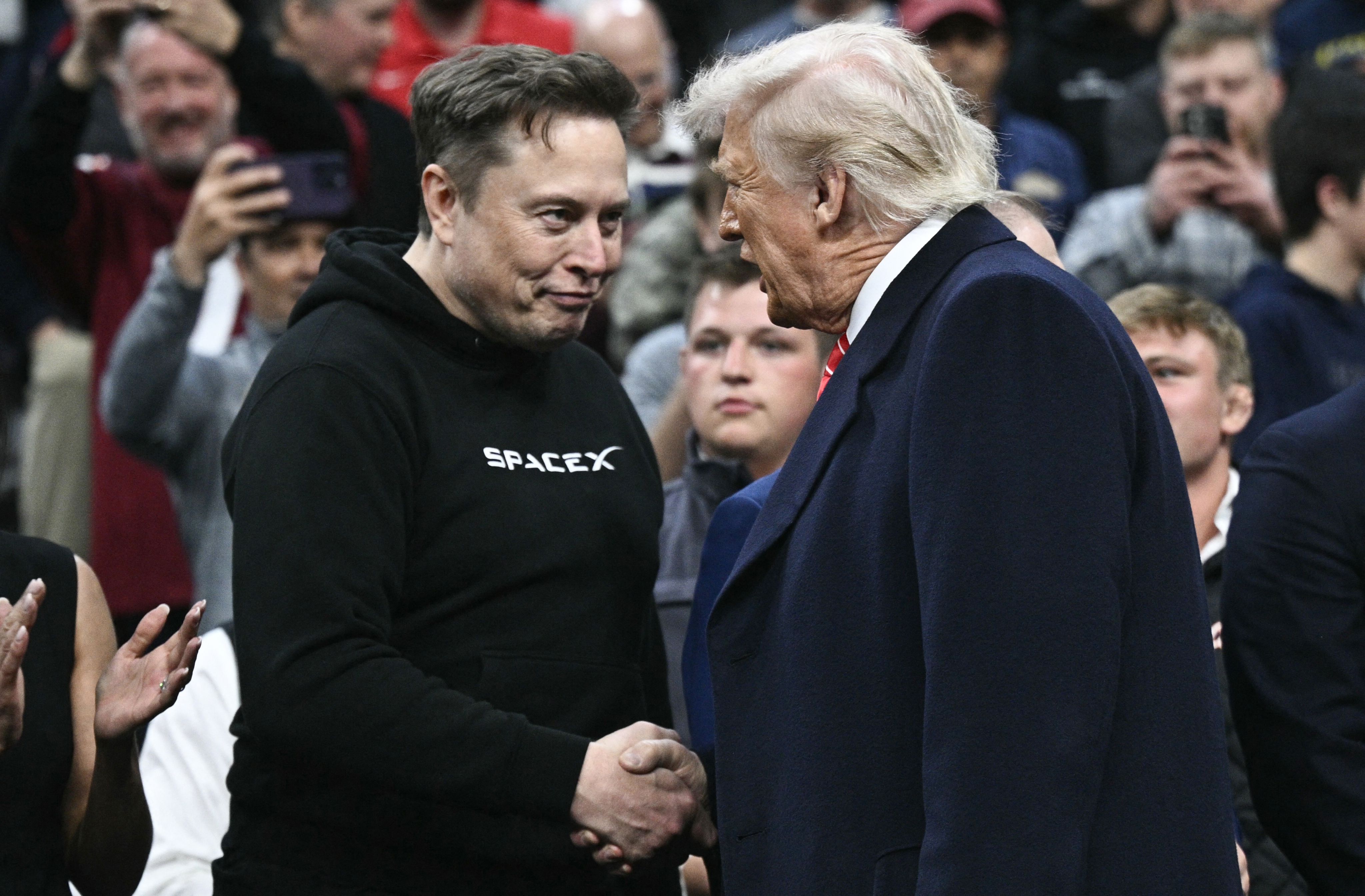 La relación de Elon Musk y y el presidente fue cercana durante los primeros meses del segundo mandato de Donald Trump. (Foto Prensa Libre: AFP) 