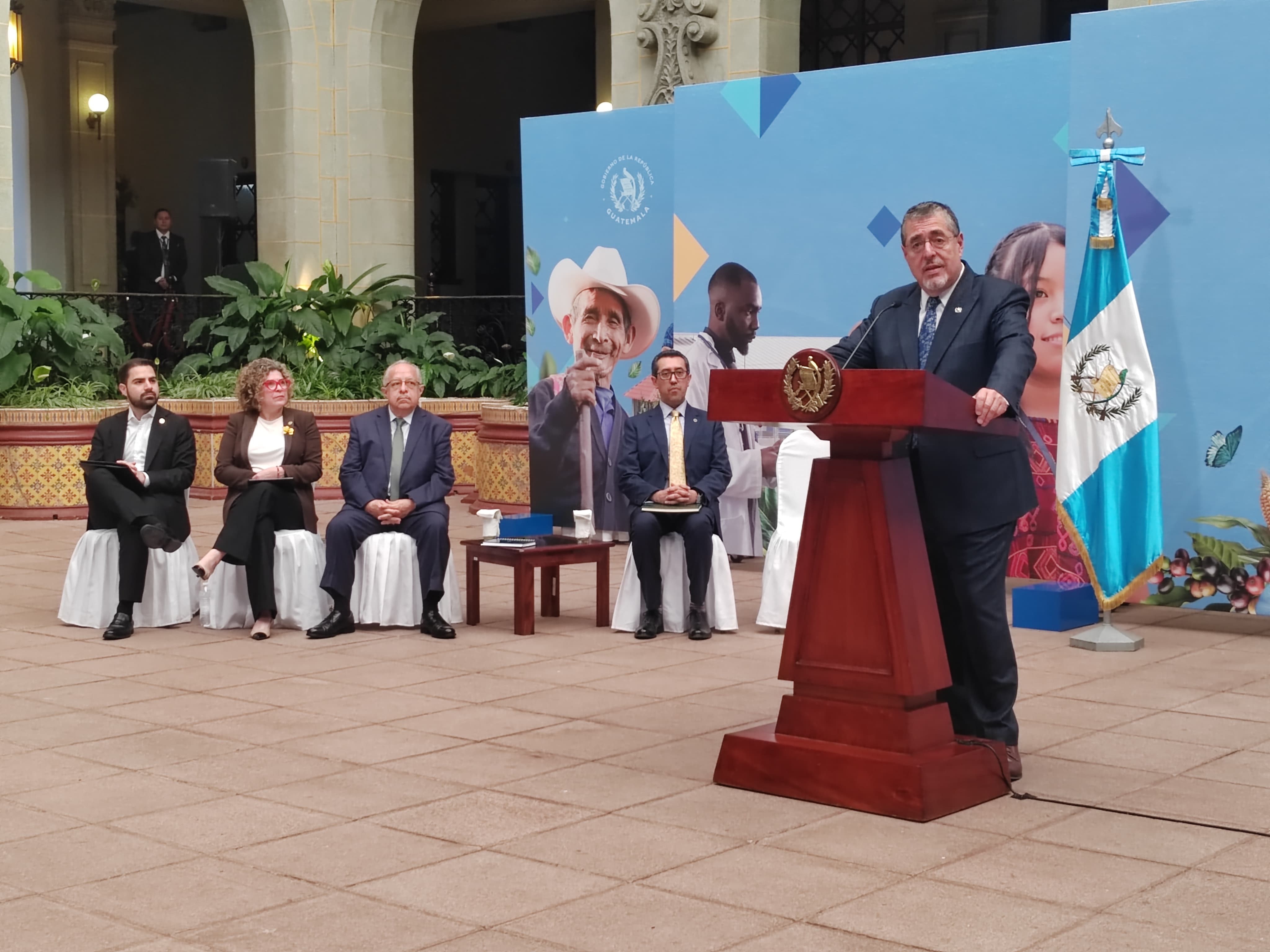 Aranceles presidente y ministros de Estado gobierno anuncia estrategia para negociar con EEUU