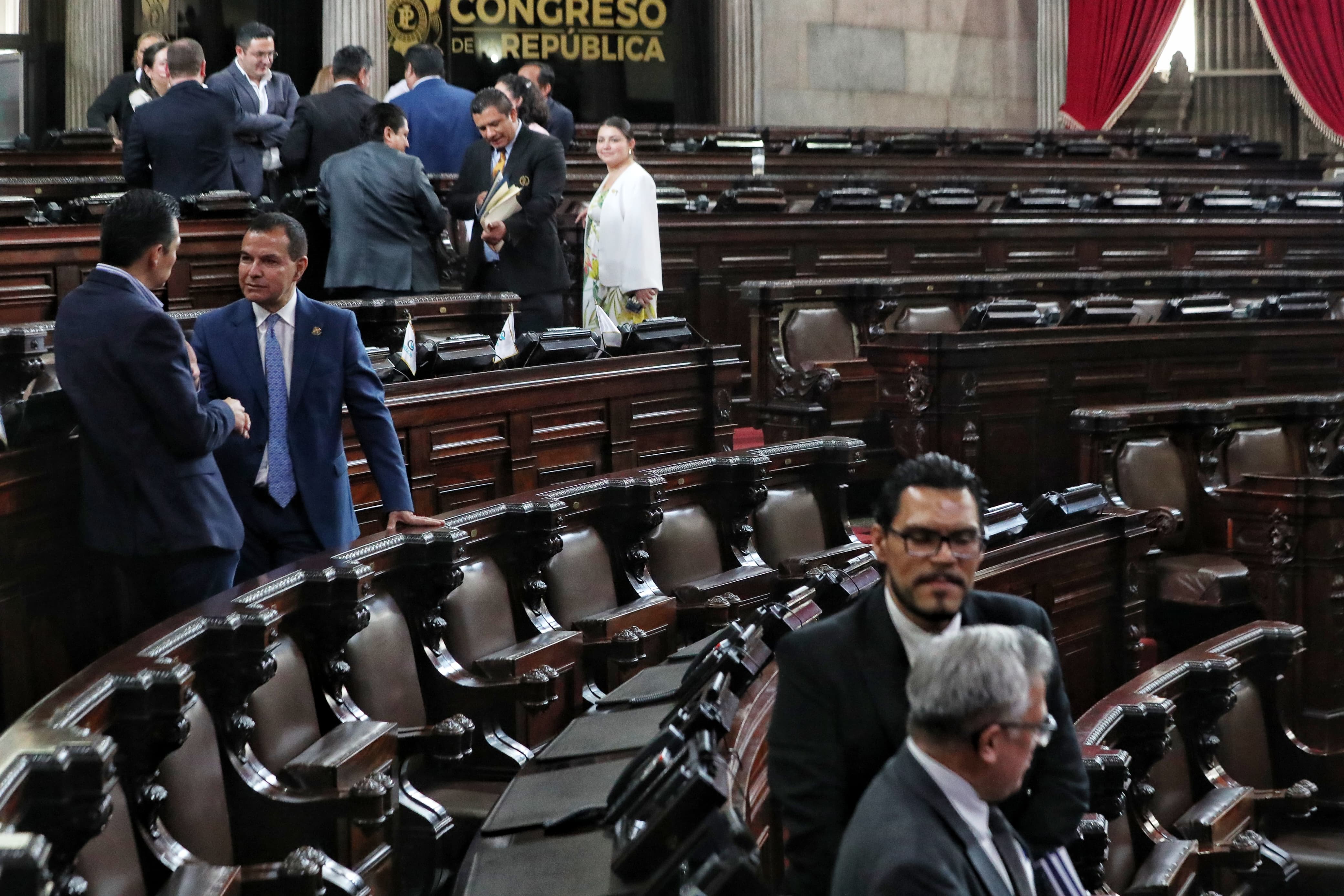 El pleno del Congreso levantó su última sesión por inasistencia de diputados.(Foto Prensa Libre: Byron Baiza).