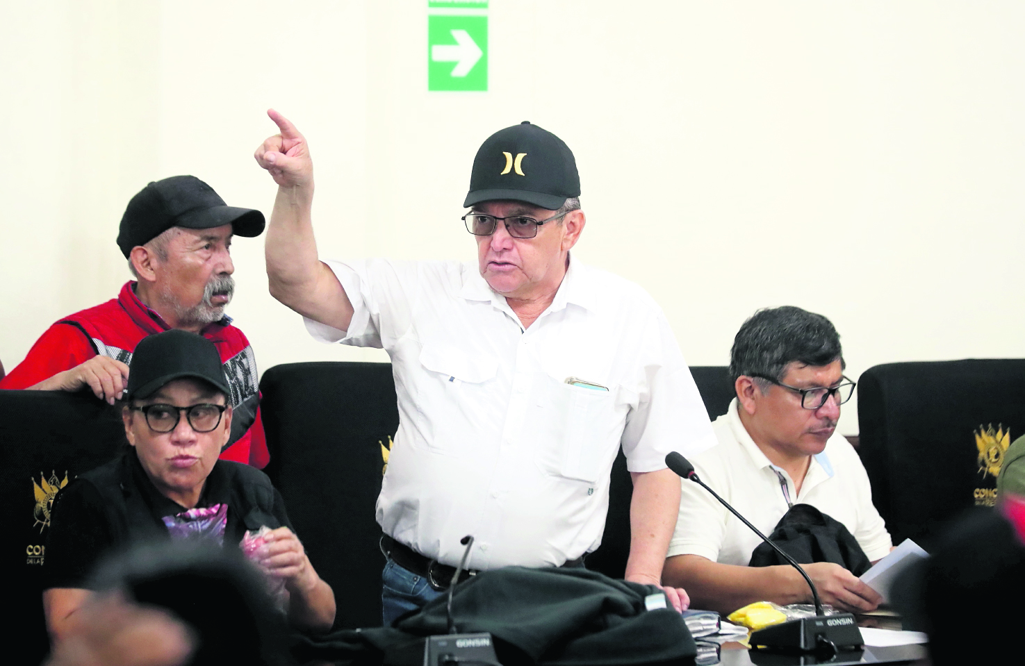 Maestros afiliados al Sindicato de Trabajadores de la Educación de Guatemala (STEG) que dirige Joviel Acevedo, manifiestan este 21 de noviembre en la Ciudad de Guatemala. Los docentes, se concentraron en El Obelisco y se dirigieron al Palacio Legislativo en zona 1 capitalina para reunirse con los parlamentarios. En fotografía; Jovial Acevedo, secretario general STEGFoto: Oscar Vásquez Mijangos21/11/2024