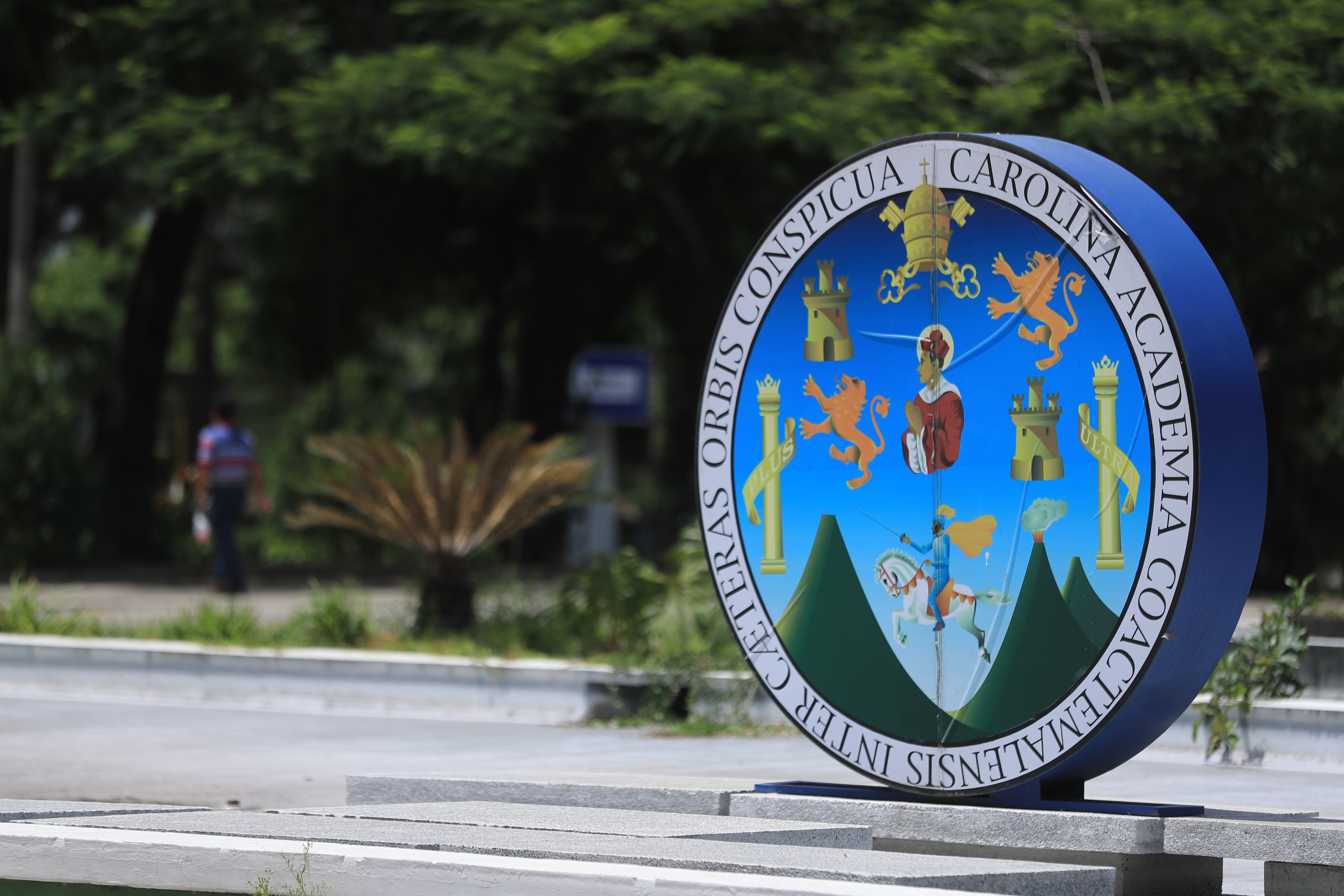 Fachada de la Universidad de San Carlos