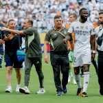 CHARLOTTE (United States), 22/06/2025.- Salomon Rondon (L) of Pachuca is separated from Antonio Ruediger (2-R) of Real Madrid while walking off the pitch after Real Madrid defeated CF Pachuca during the FIFA Club World Cup 2025 match between Real Madrid and Pachuca in Charlotte, North Carolina, USA, 22 June 2025. (Mundial de Fútbol) EFE/EPA/ERIK S. LESSER