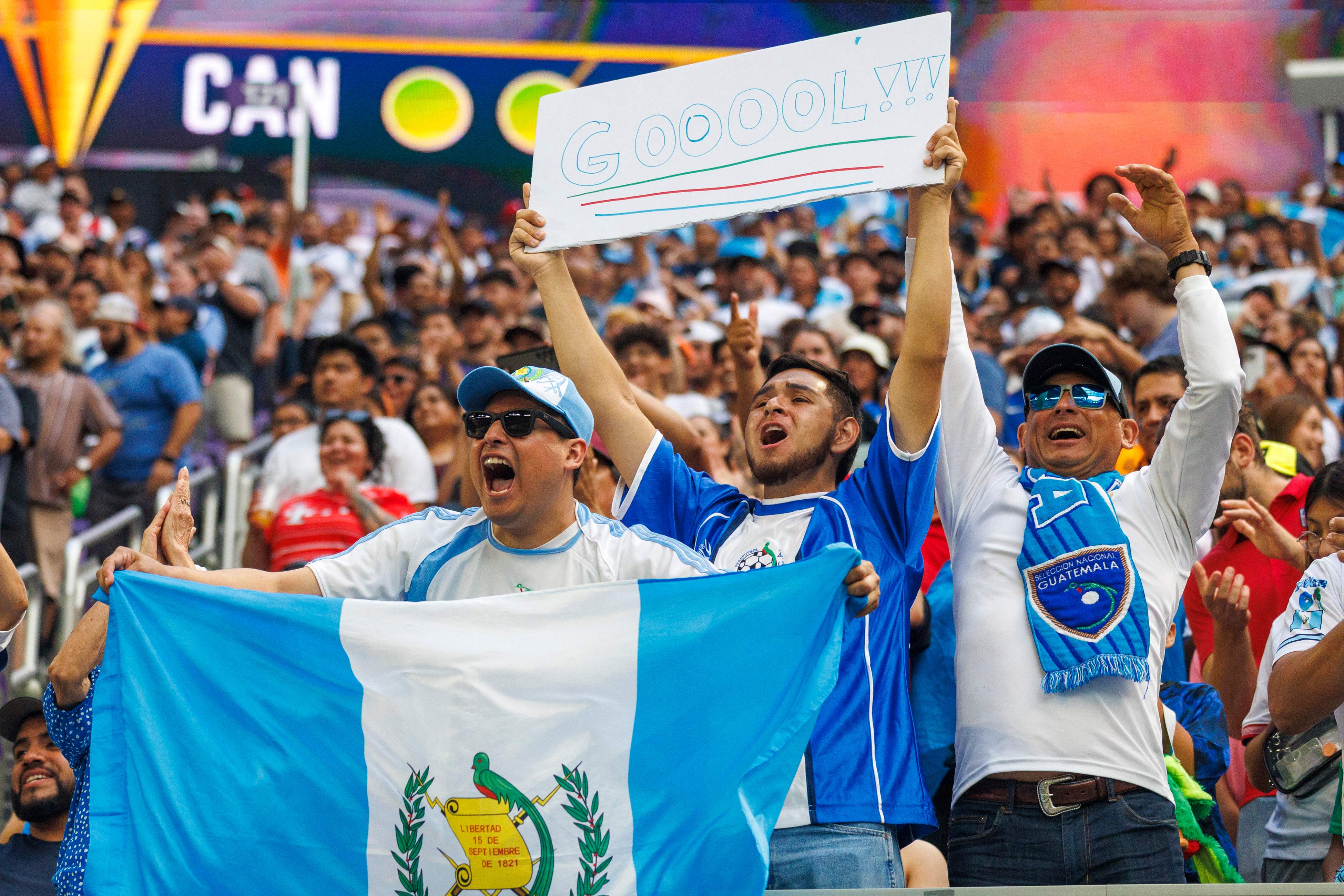 La comunidad guatemalteca en Estados Unidos, especialmente en el estado de Minnesota y sus alrededores, ha demostrado en más de una ocasión que el corazón sigue latiendo por la tierra que los vio nacer. (Foto Prensa Libre: AFP)